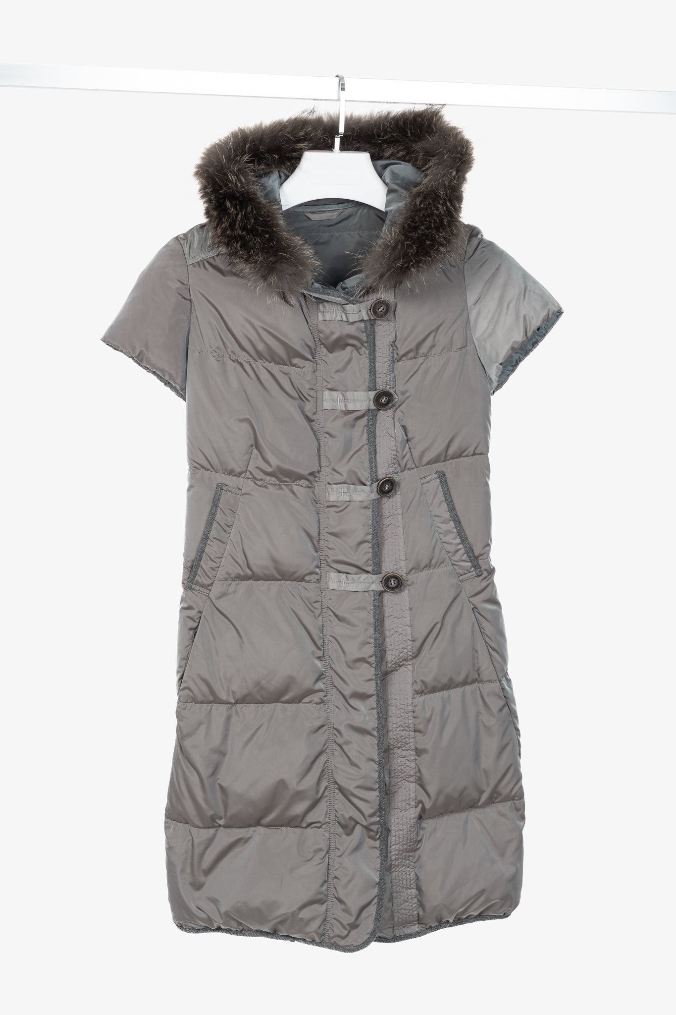 Brunello Cucinelli Grey Quilted Fur-Hood Cap-Sleeve Puffer Down Coat