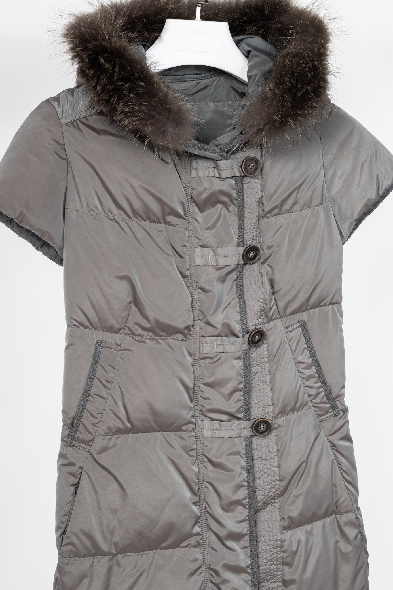 Brunello Cucinelli Grey Quilted Fur-Hood Cap-Sleeve Puffer Down Coat