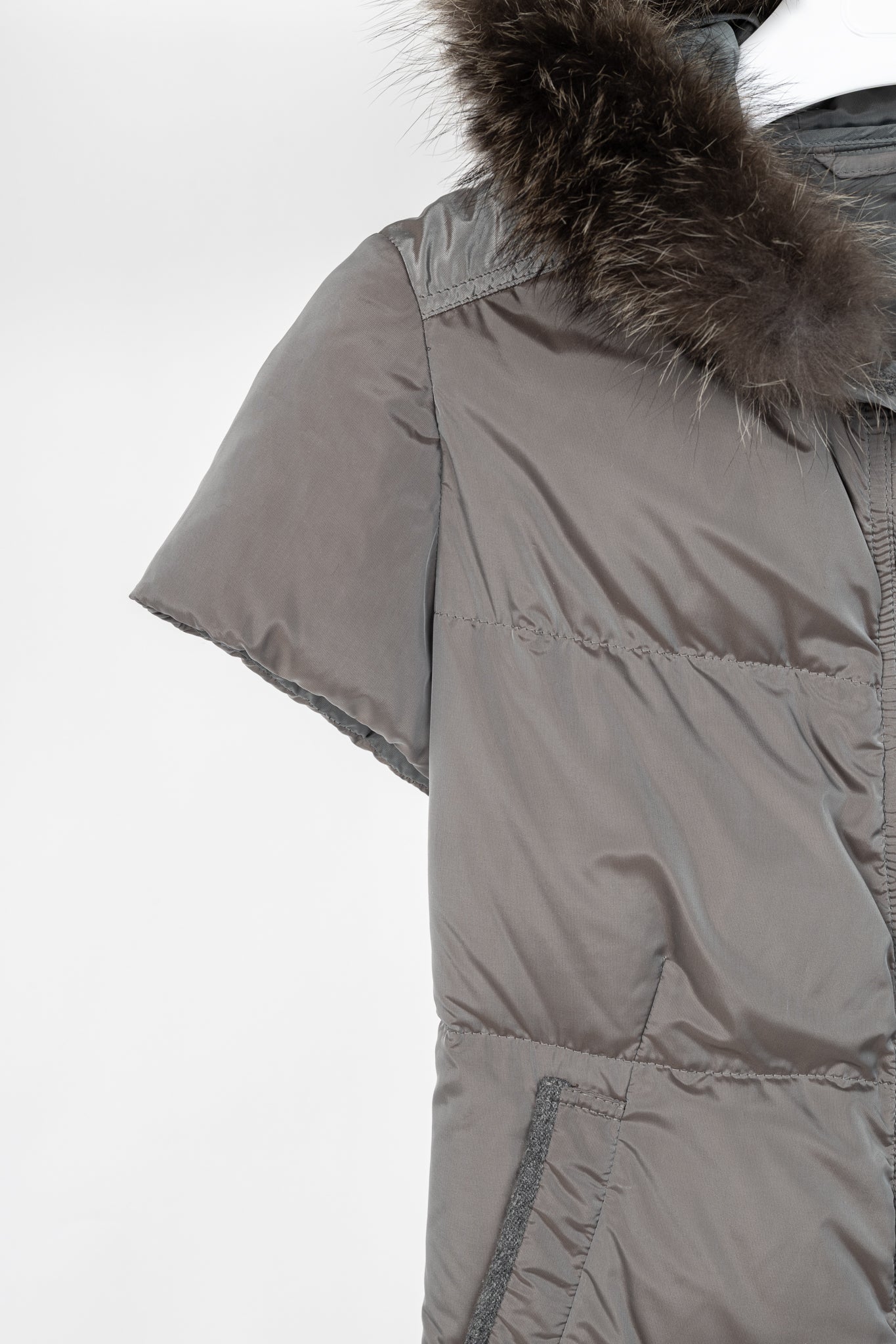 Brunello Cucinelli Grey Quilted Fur-Hood Cap-Sleeve Puffer Down Coat