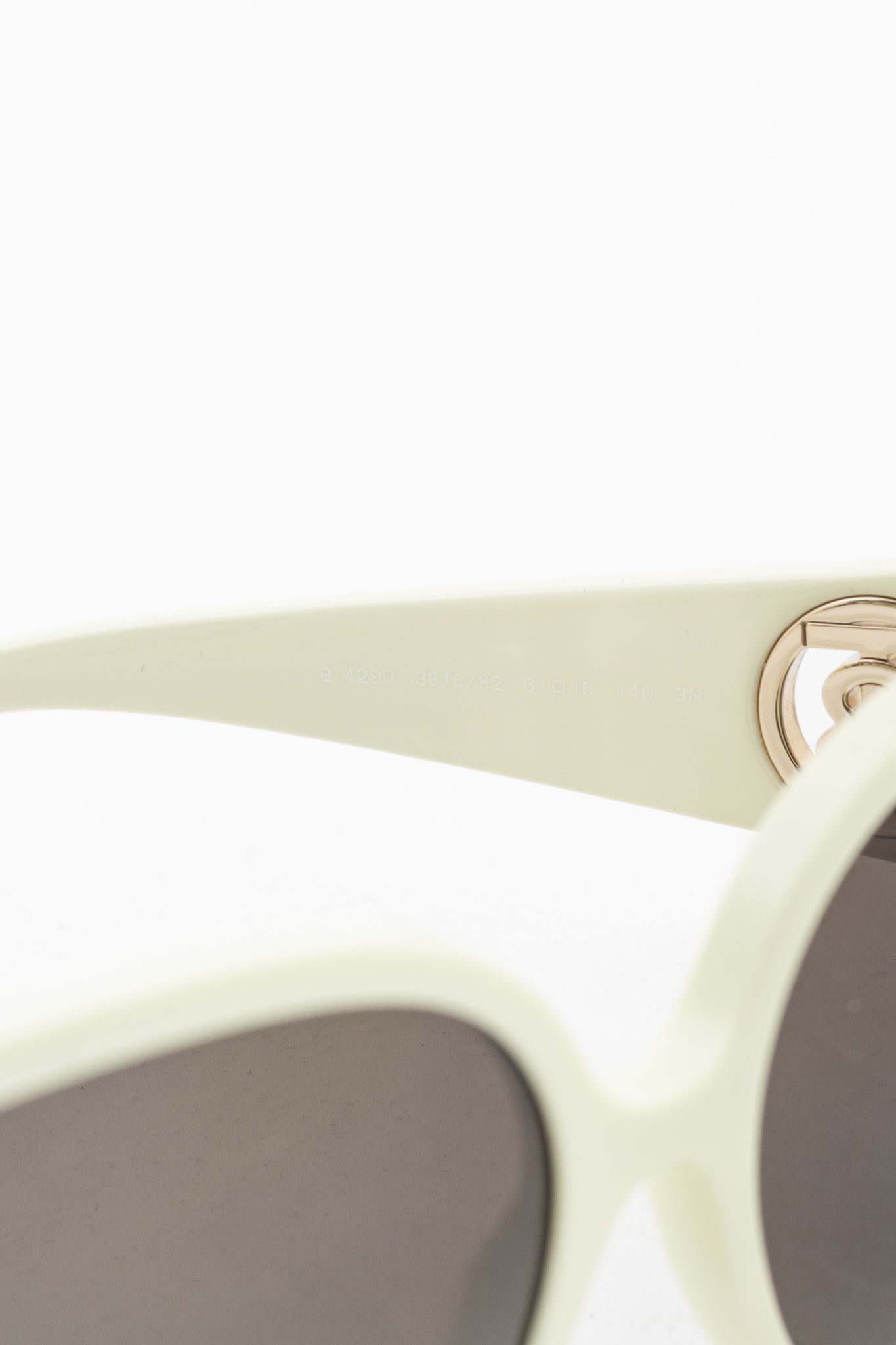 Burberry SS19 Runway BE4920 White Acetate Logo-Temple Oversized Butterfly Frame Sunglasses