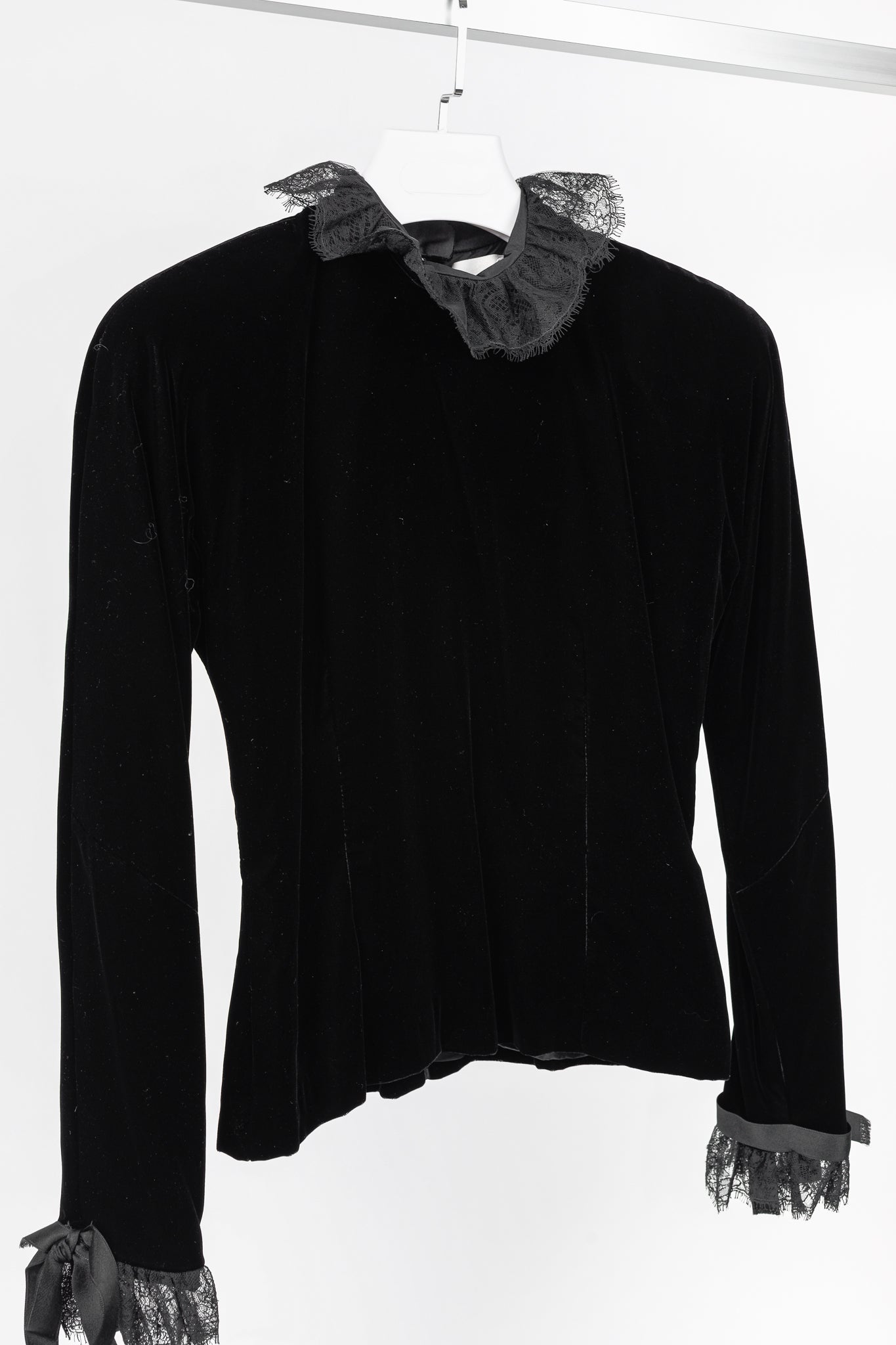 Carolyne Roehm Vintage Black Velvet Lace-Trim Top