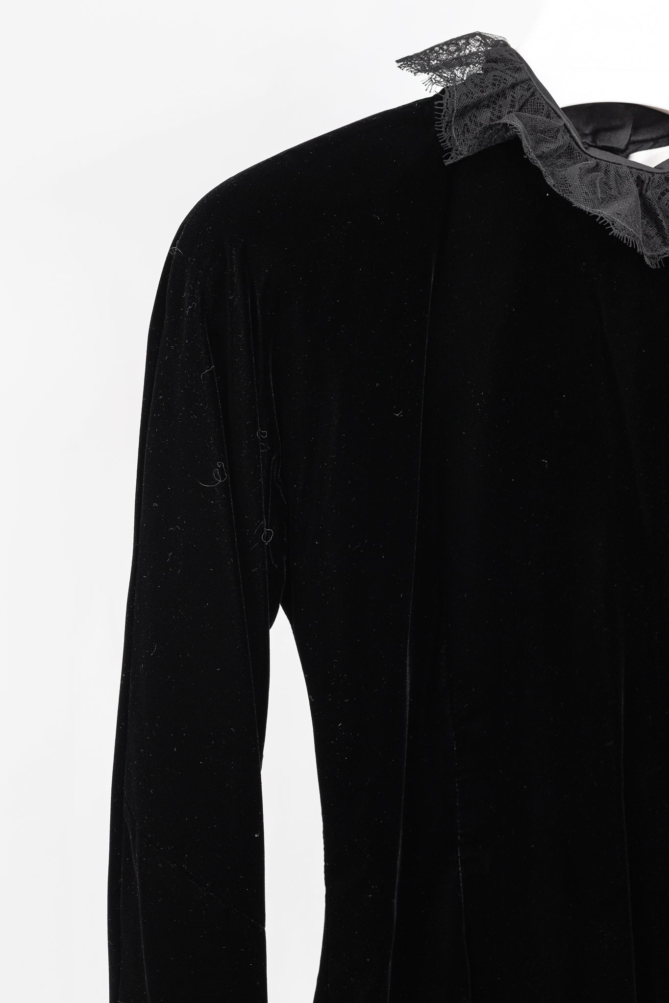 Carolyne Roehm Vintage Black Velvet Lace-Trim Top