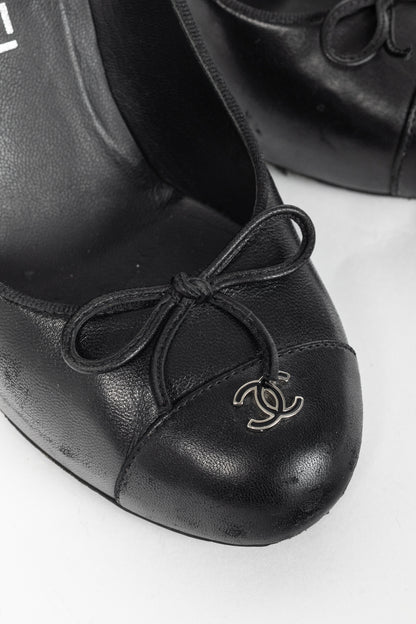 Chanel Black Leather CC-Cap-Toe Bow Pumps