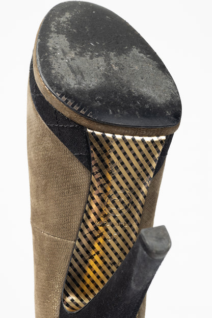 Chanel 12A Khaki & Noir Suede Cap-Toe Pumps