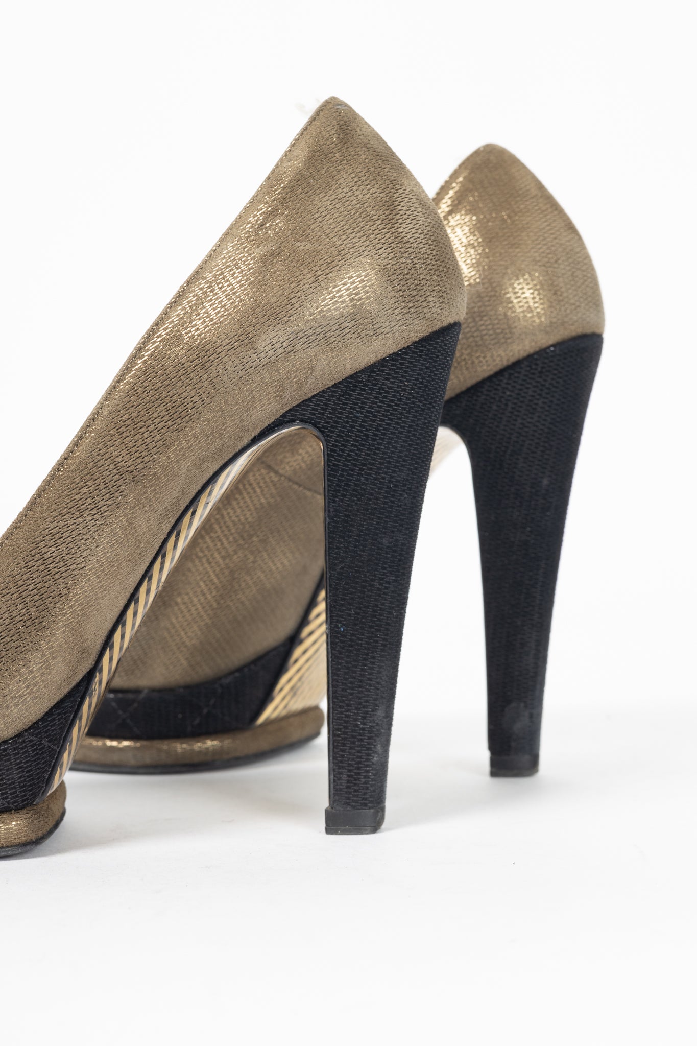 Chanel 12A Khaki & Noir Suede Cap-Toe Pumps