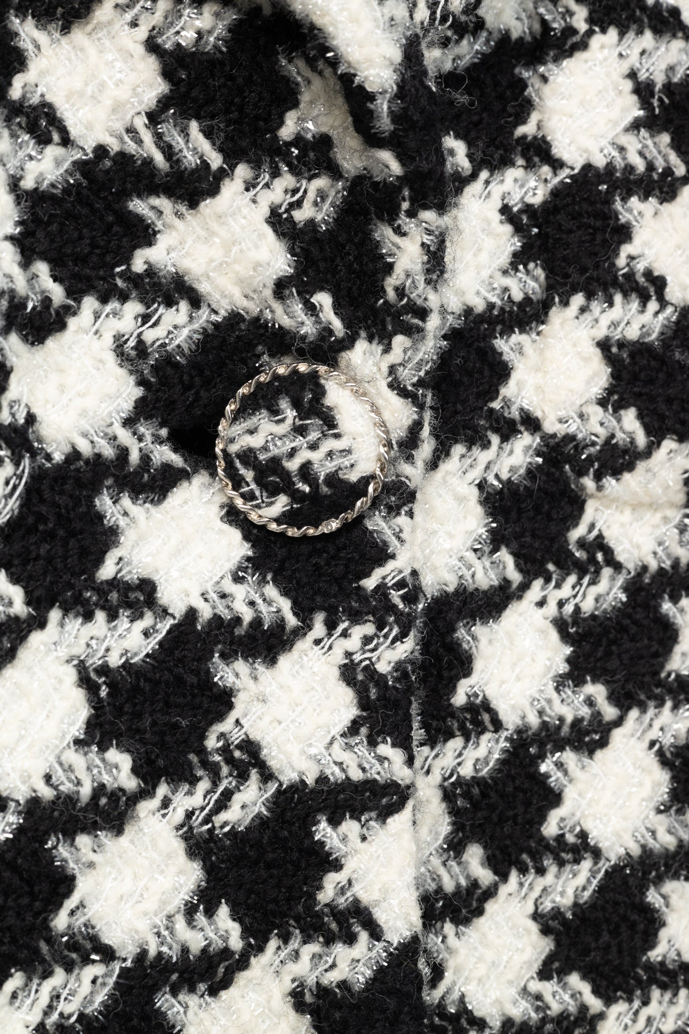 Chanel AW/19 Runway White & Black Houndstooth Wool-Tweed Coat