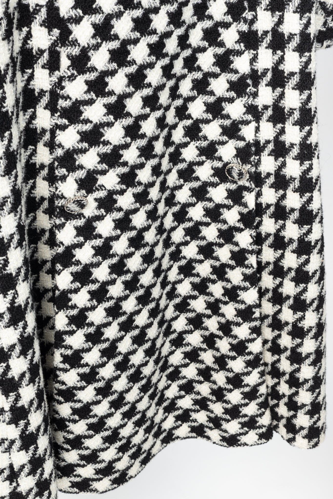 Chanel AW/19 Runway White & Black Houndstooth Wool-Tweed Coat