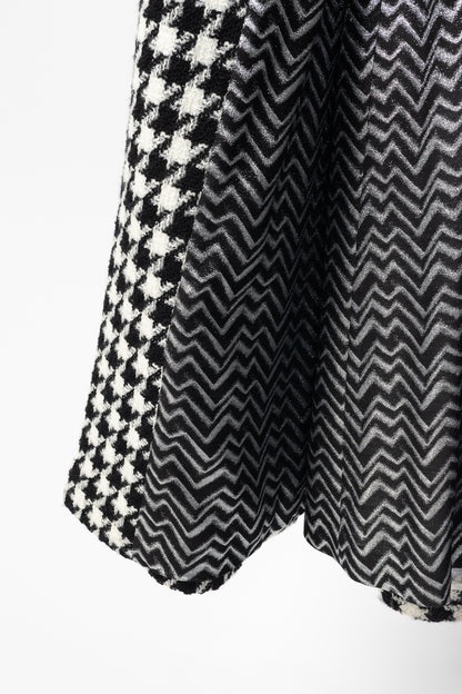 Chanel AW/19 Runway White & Black Houndstooth Wool-Tweed Coat