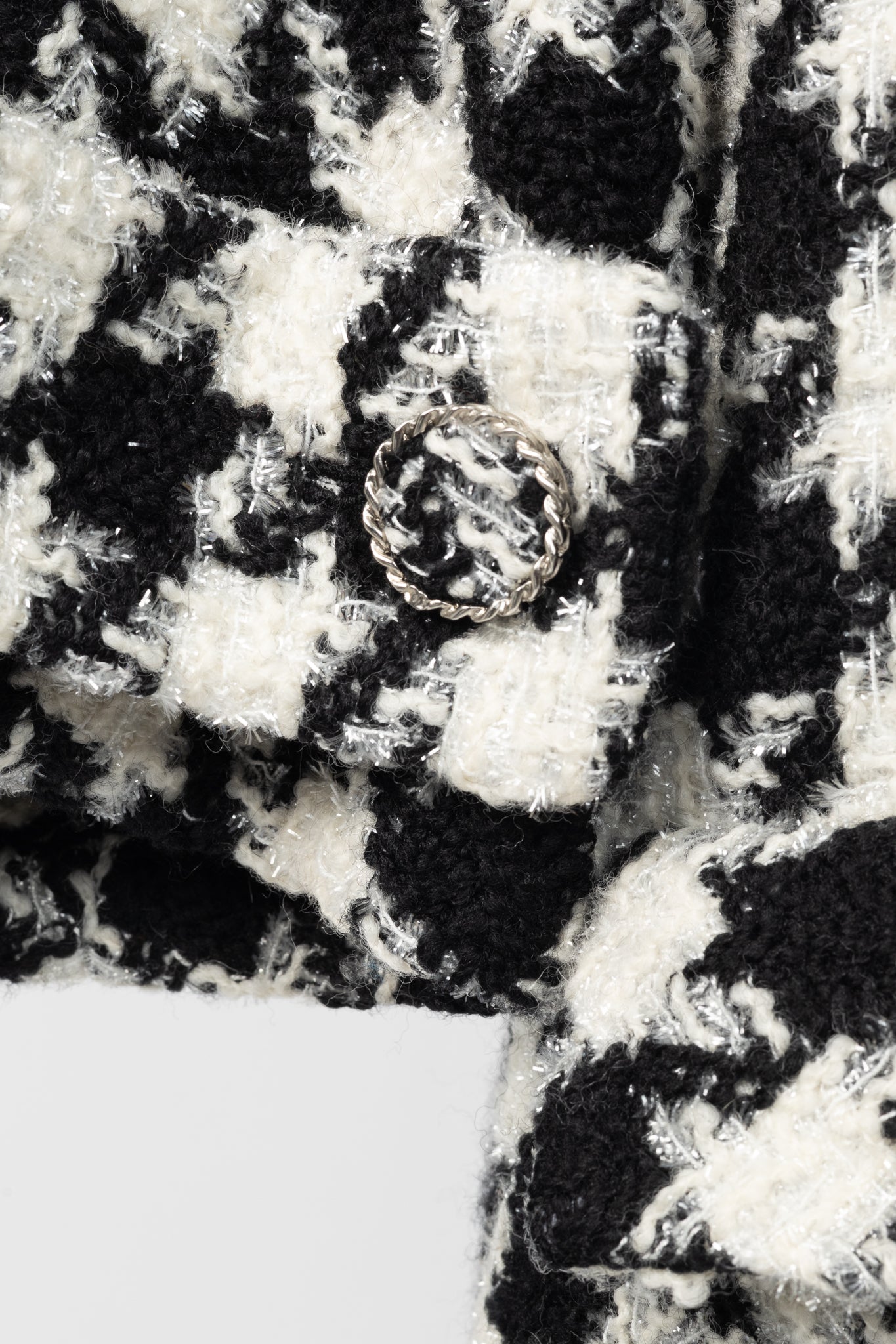 Chanel AW/19 Runway White & Black Houndstooth Wool-Tweed Coat