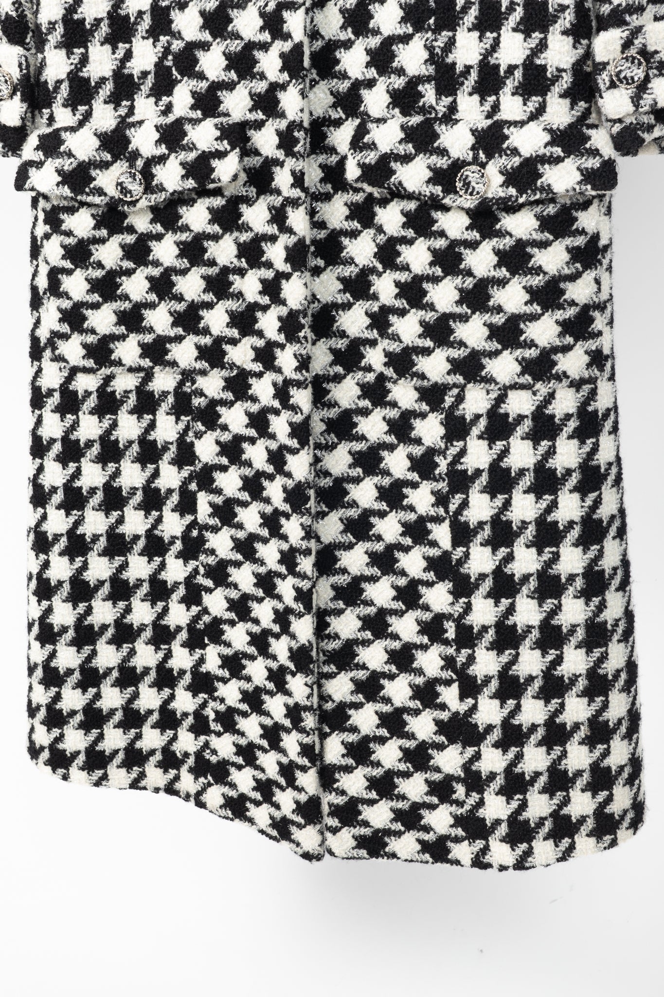 Chanel AW/19 Runway White & Black Houndstooth Wool-Tweed Coat