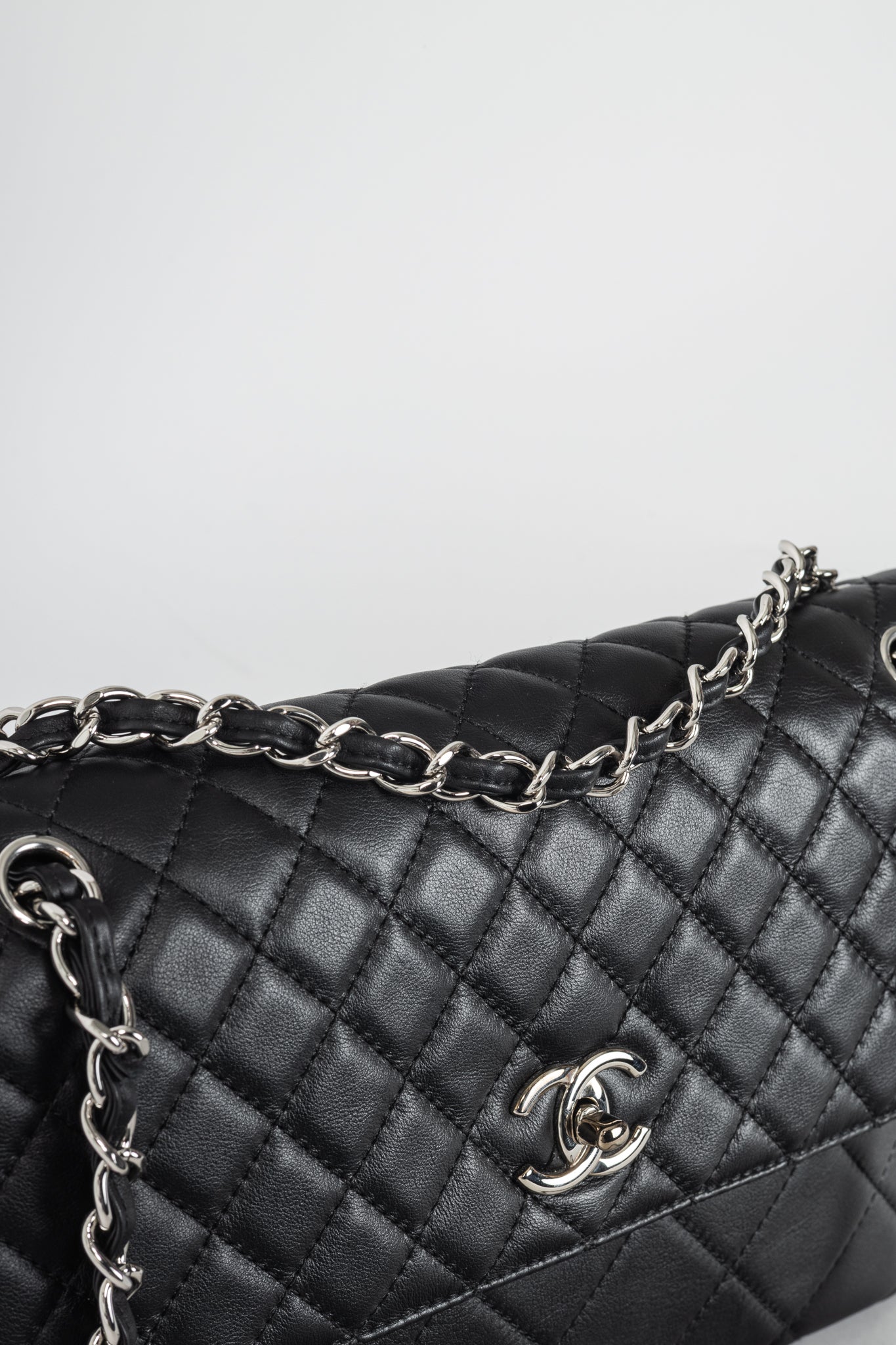 Chanel 12C In the Business Flap Noir Leather Quilted Shoulder Bag