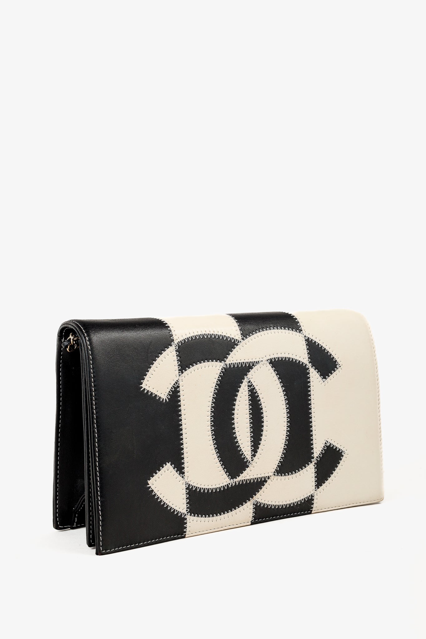 Chanel 2017 Cruise White & Black CC Patchwork Leather Shoulder Bag