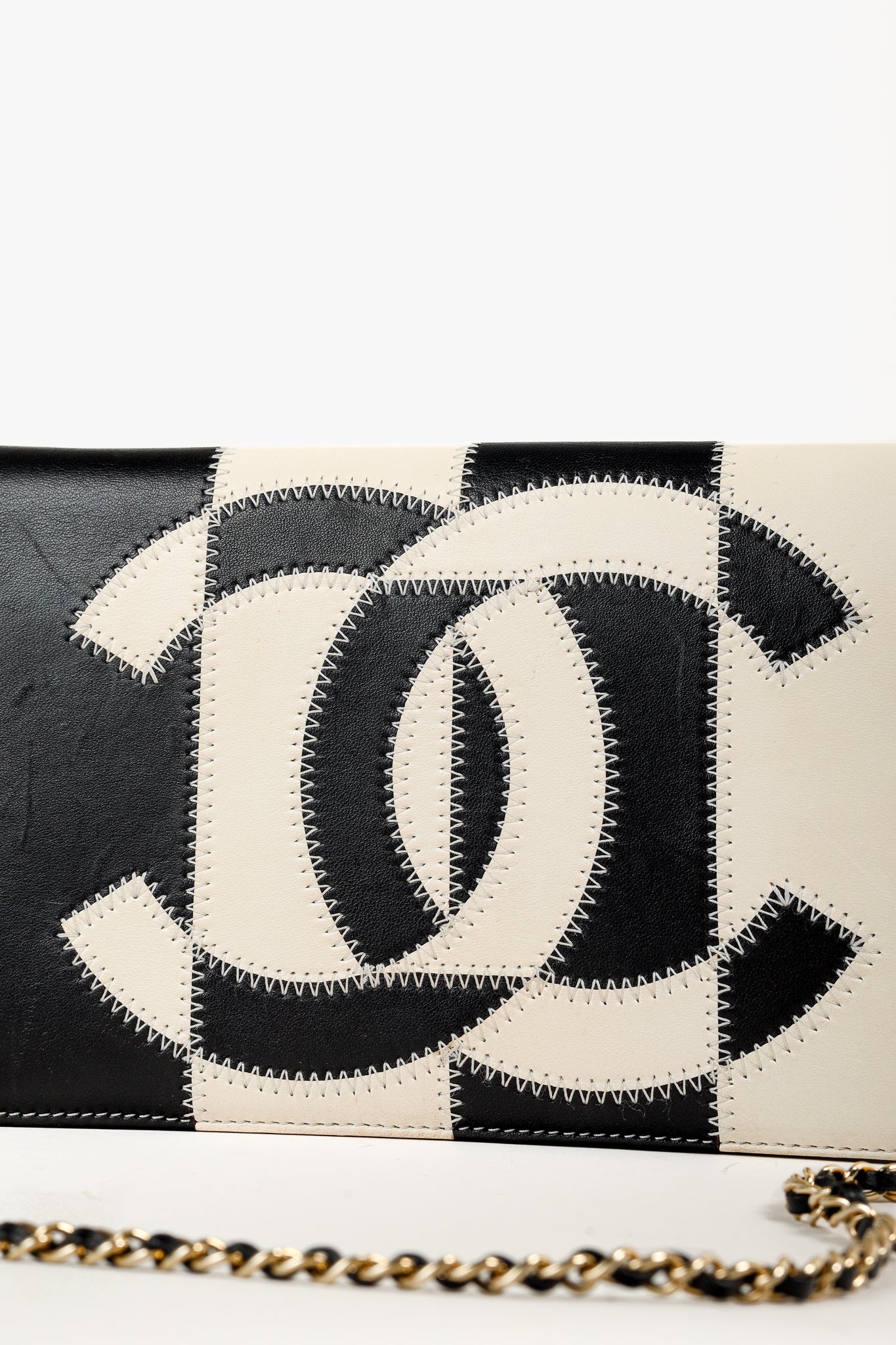 Chanel 2017 Cruise White & Black CC Patchwork Leather Shoulder Bag