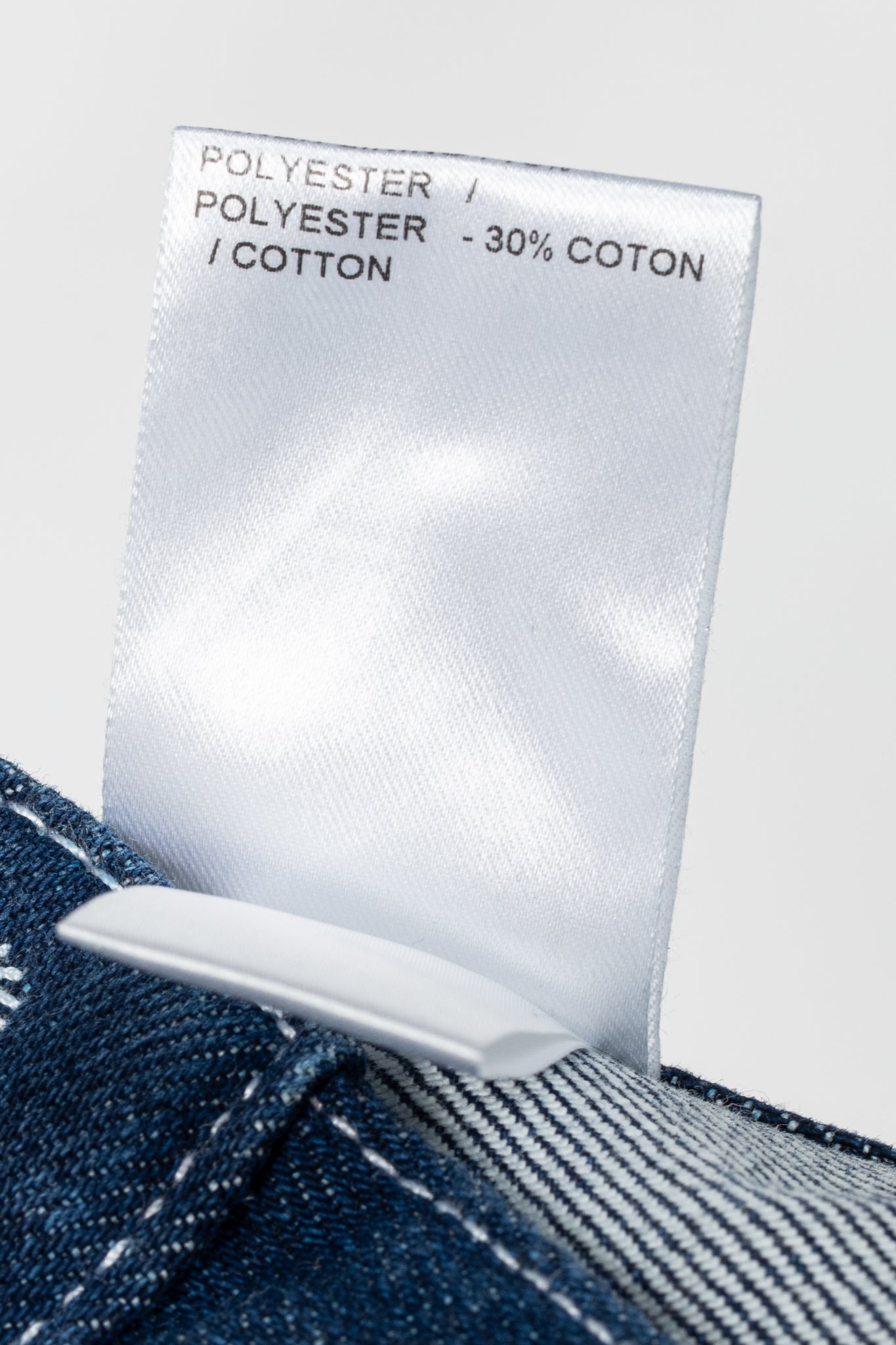 Chloe SS18 Runway Ultramarine Cotton Denim Cropped Circle-Stitch Jeans