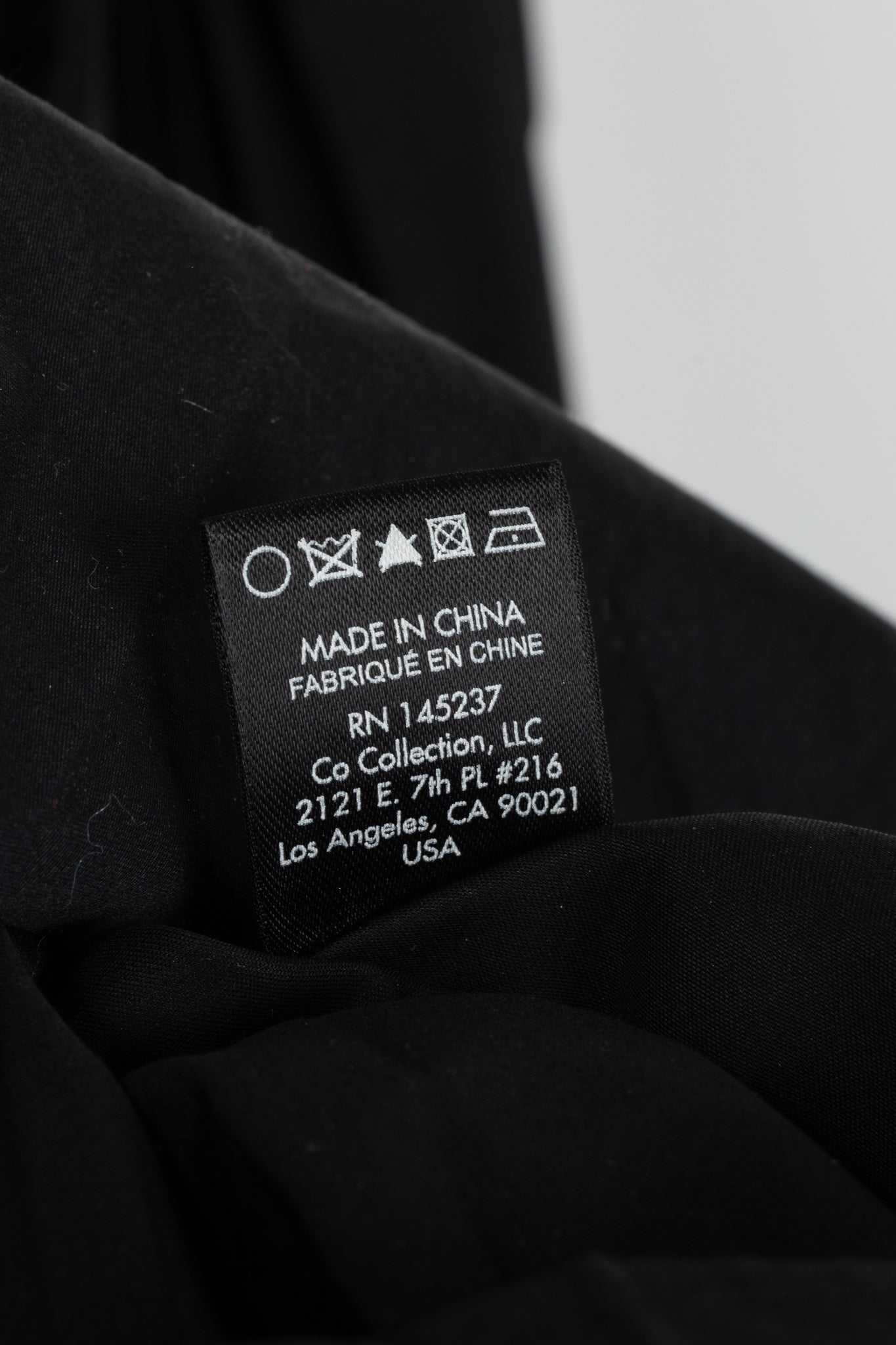 Co SS18 Black Cotton Poplin Pleated-Back Shirt