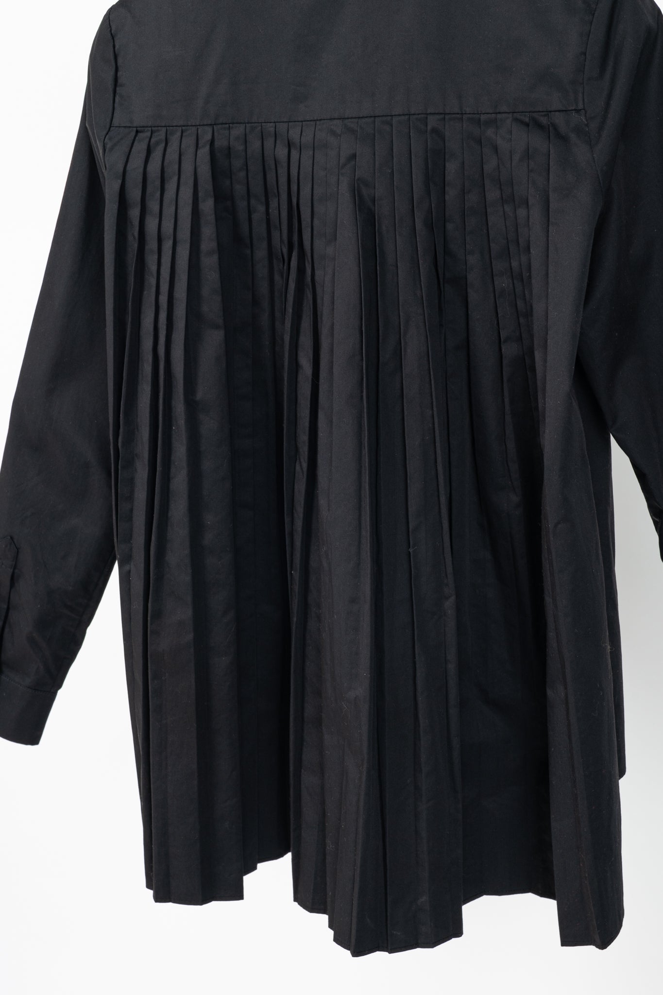 Co SS18 Black Cotton Poplin Pleated-Back Shirt