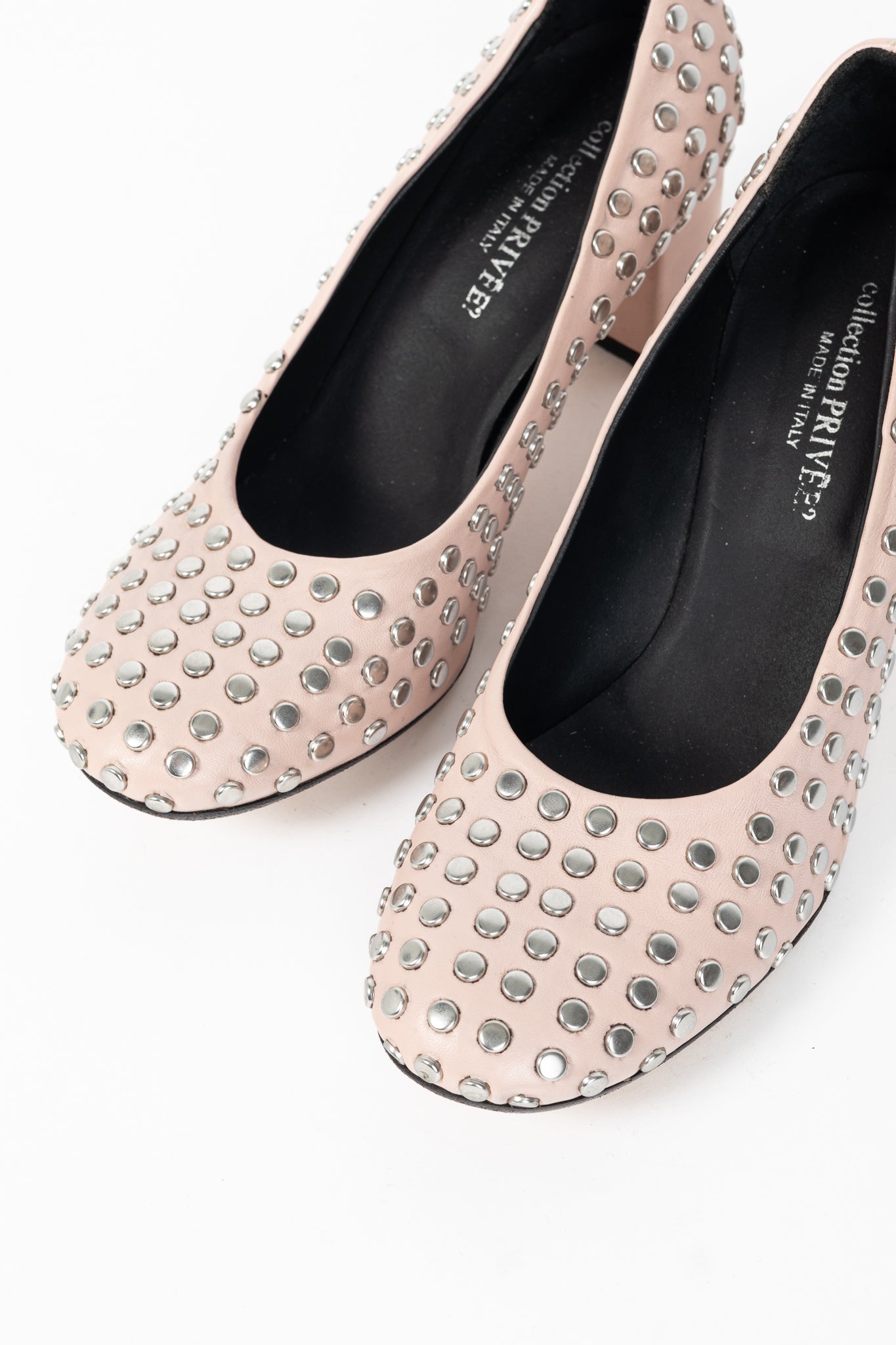 collection PRIVEE Pink Studded Leather Block-Heel Pumps