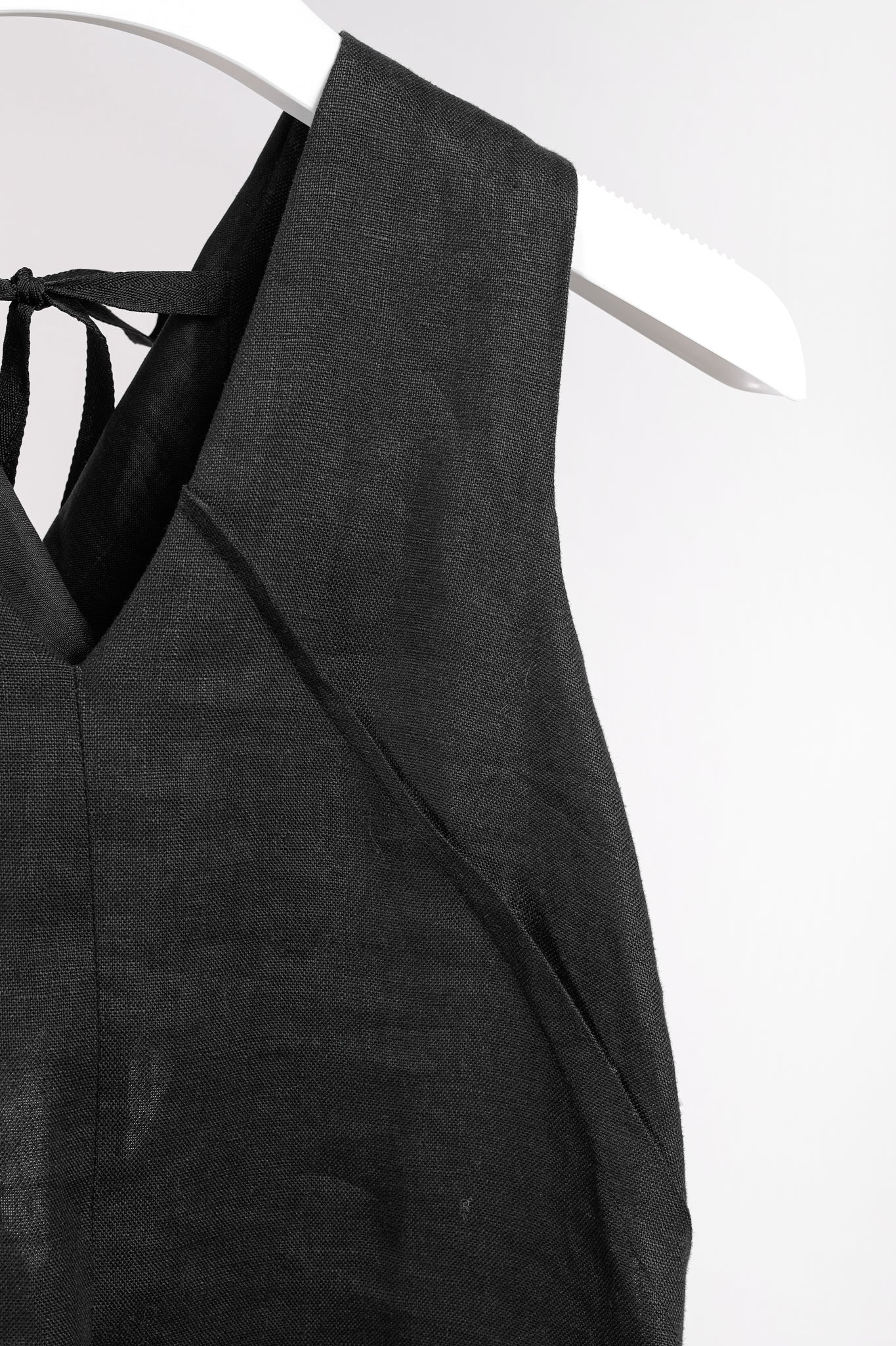Denis Gagnon Ruffle Back Sleeveless Black Linen Dress