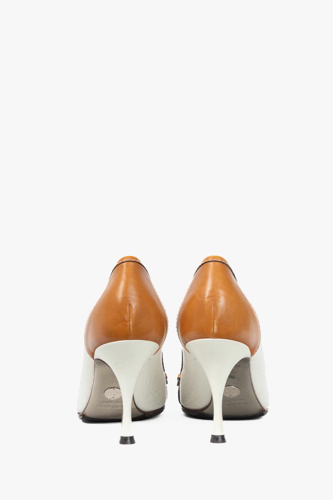 Dolce & Gabbana White & Cognac Logo-Plate Pumps