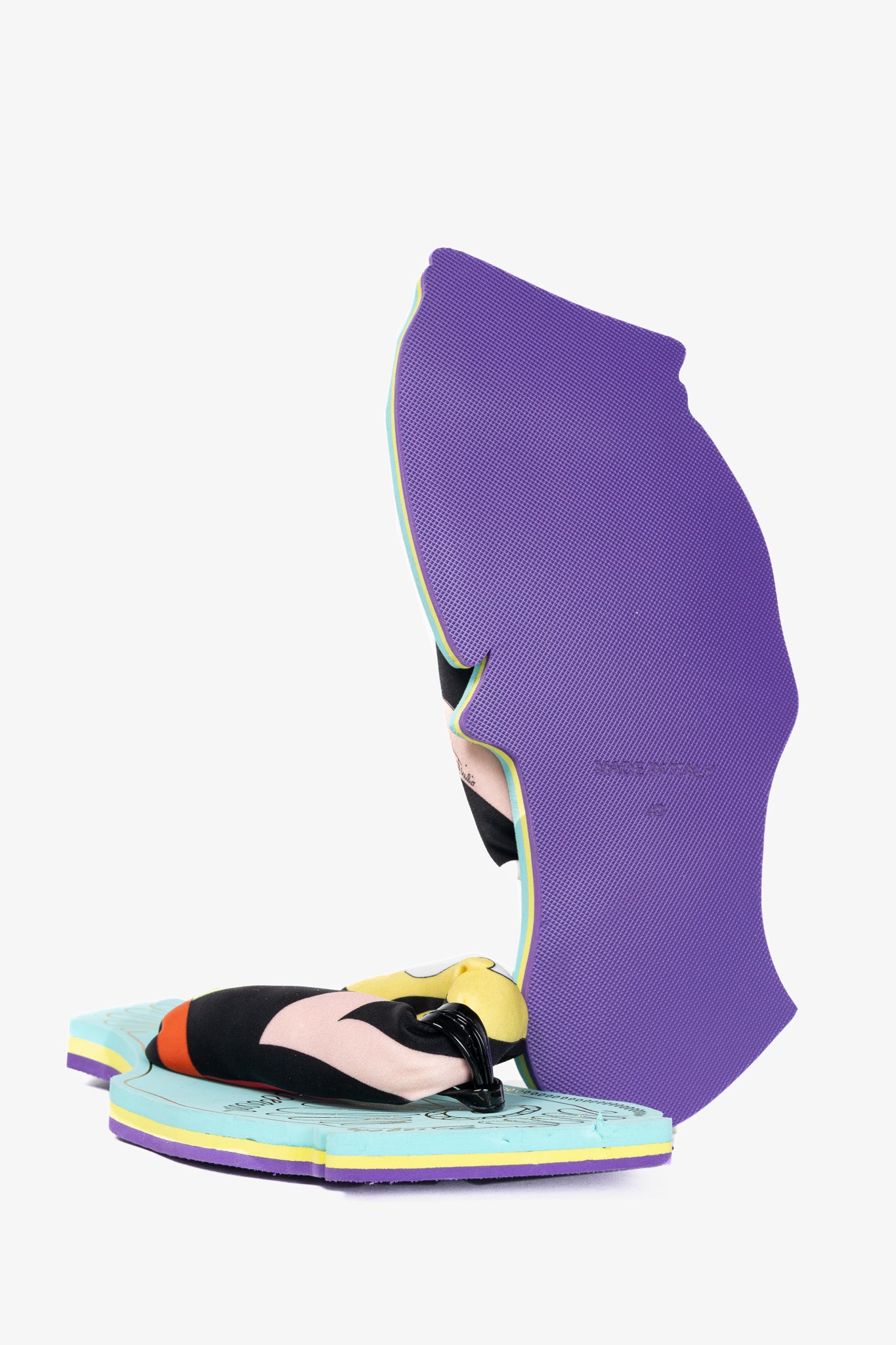 Pucci SS23 Nero & Rosso Marmo-Print Scuba Thong Sandals