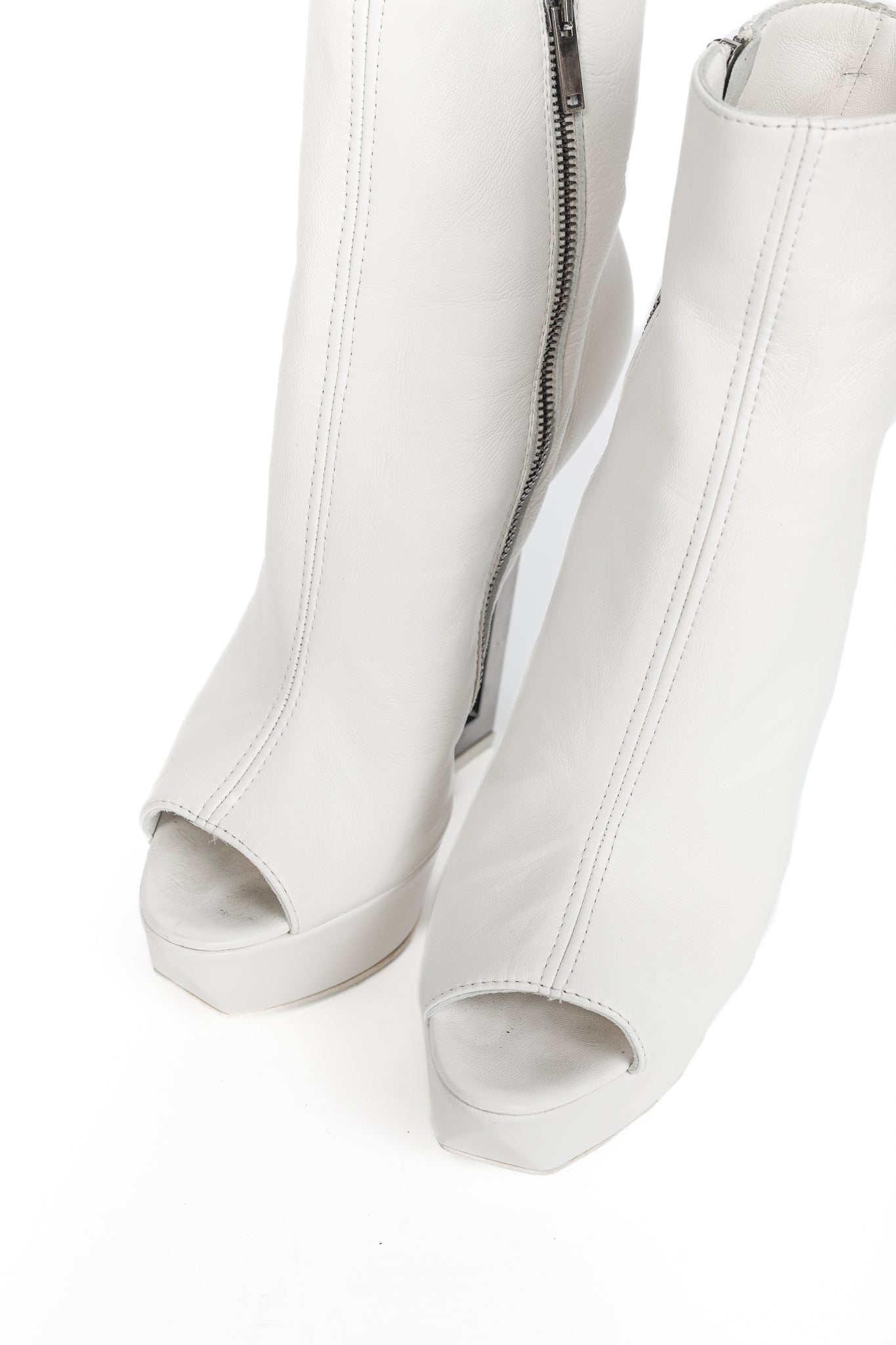 Gareth Pugh SS/14 Runway White Leather Angular-Heel Ankle Boots