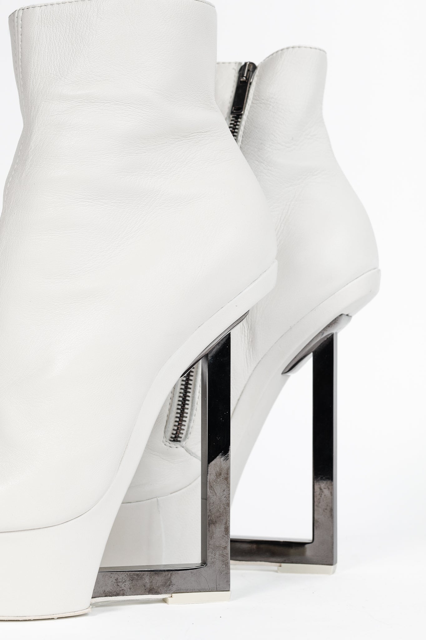 Gareth Pugh SS/14 Runway White Leather Angular-Heel Ankle Boots