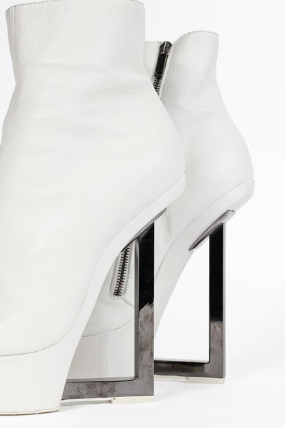 Gareth Pugh SS/14 Runway White Leather Angular-Heel Ankle Boots