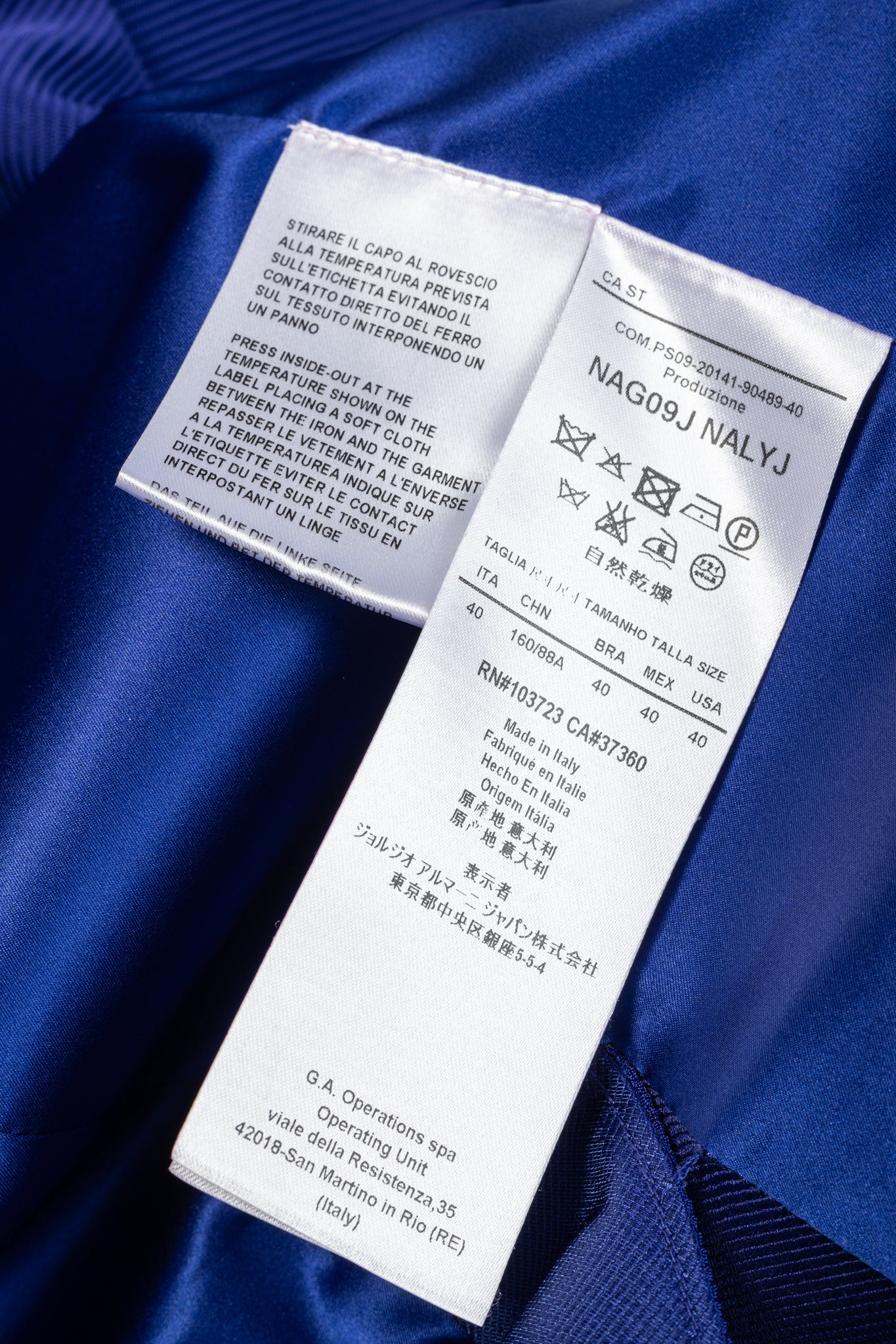 Giorgio Armani Cobalt-Blue Ribbed-Knit Blazer