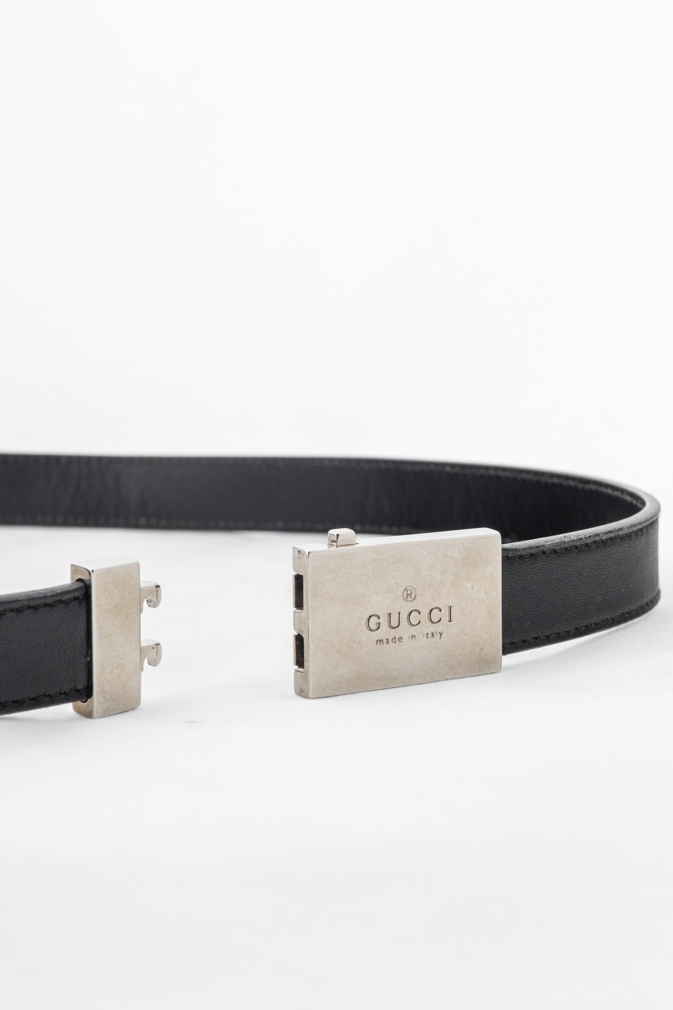 Gucci Black Leather Logo-Buckle Belt
