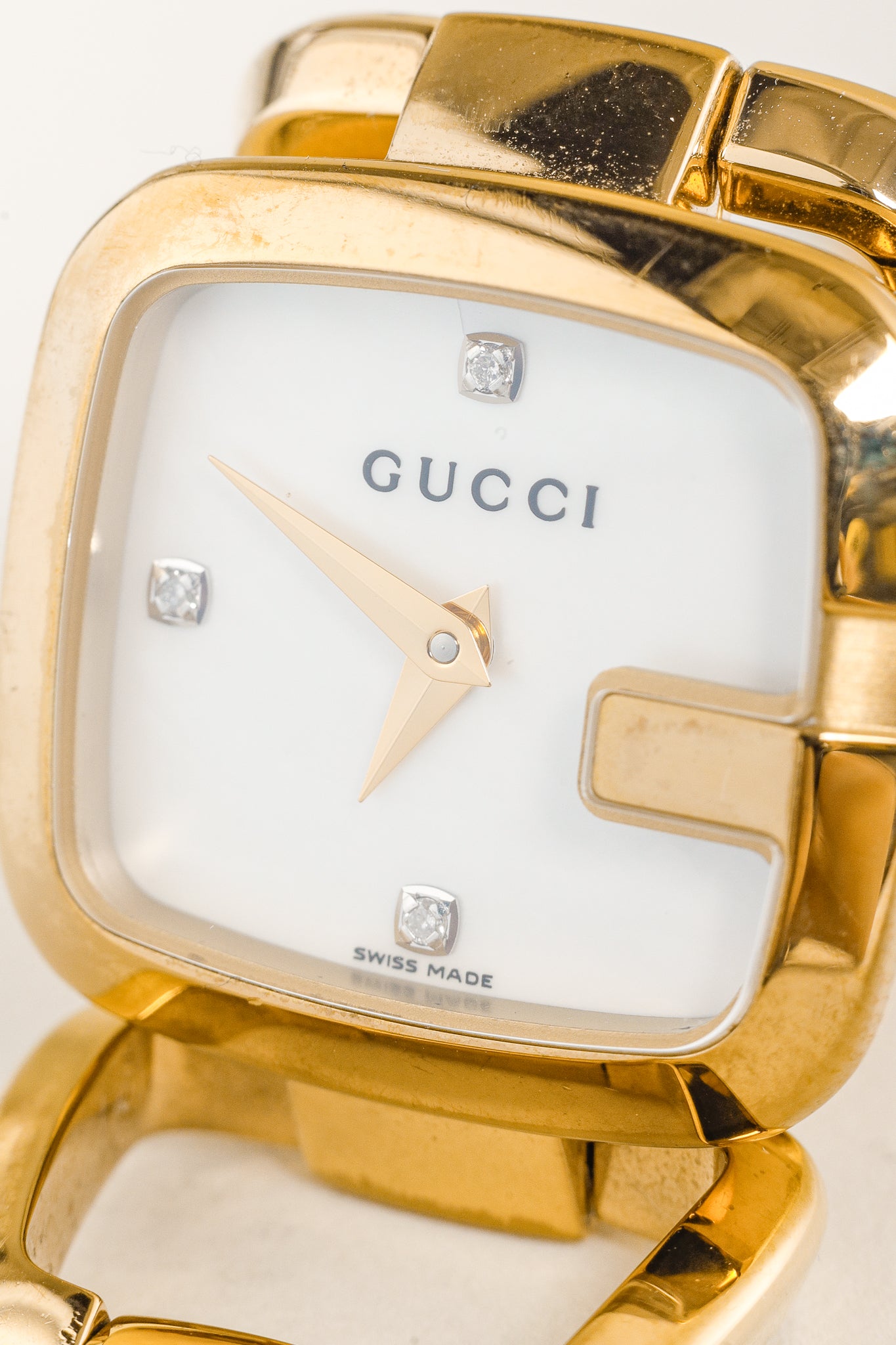 Gucci G-Face Mother of Pearl with Diamonds Gold-Tone Bracelet Watch