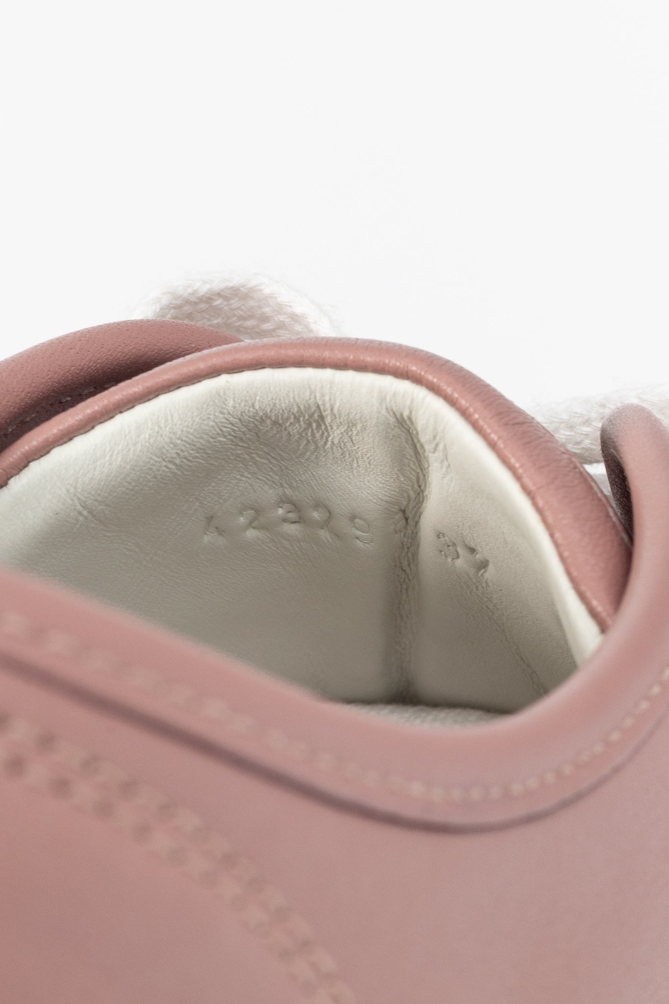 Gucci Pink Miro Soft Leather Low-Top Sneakers