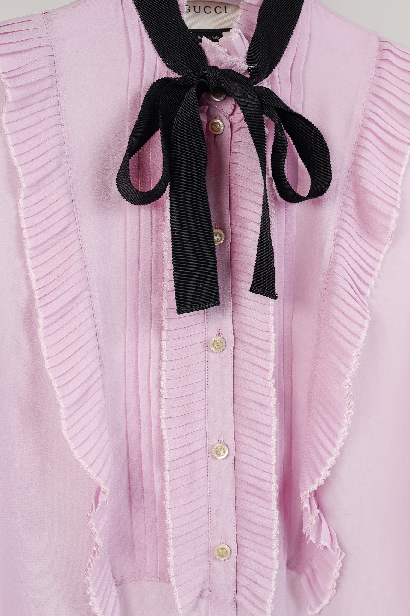 Gucci Resort 2016 Pink Silk Pleated Ruffle Tie-Neck Shirt