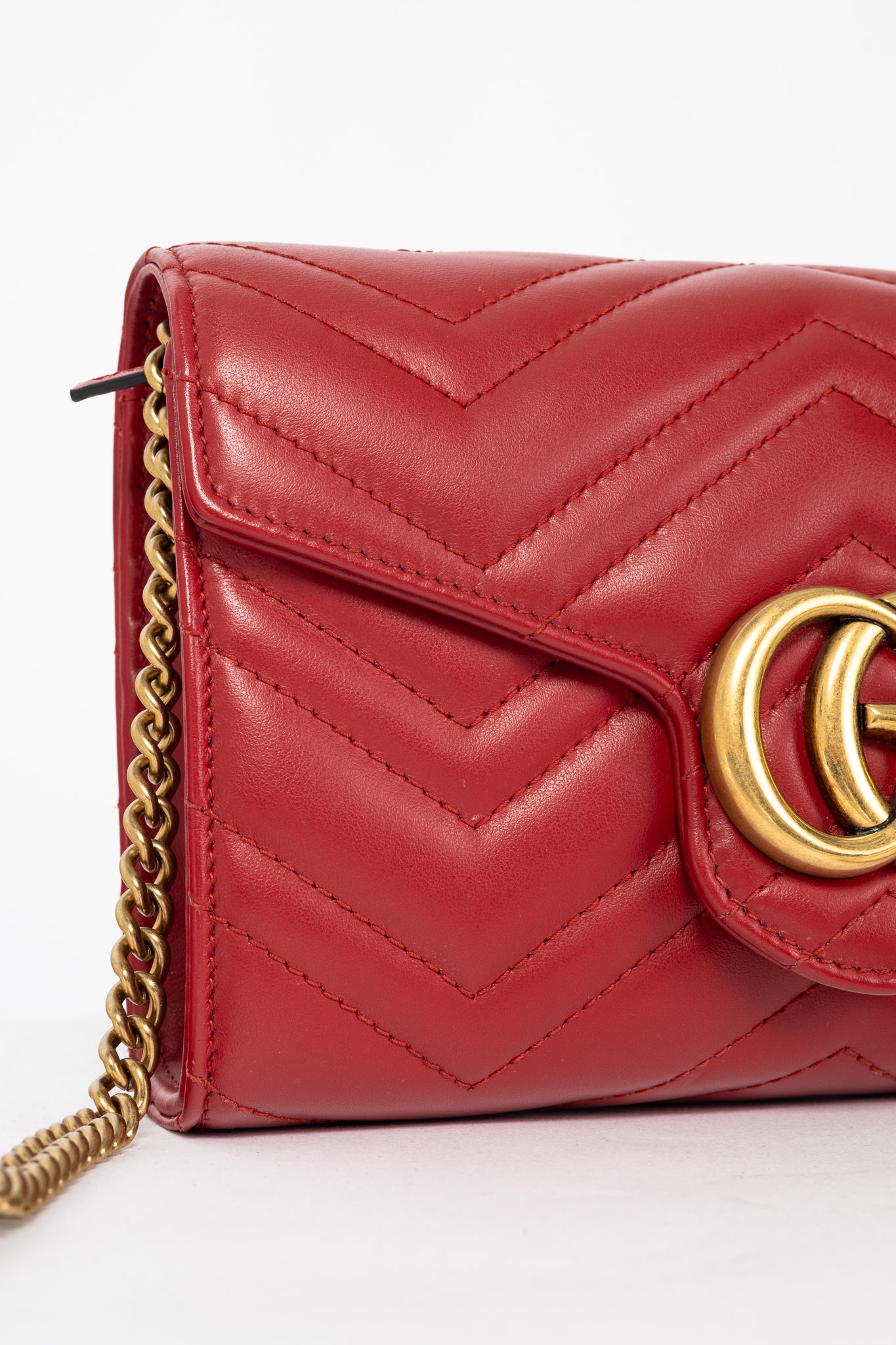 Gucci GG Marmont Red Matelasse Chevron Leather Wallet on Chain