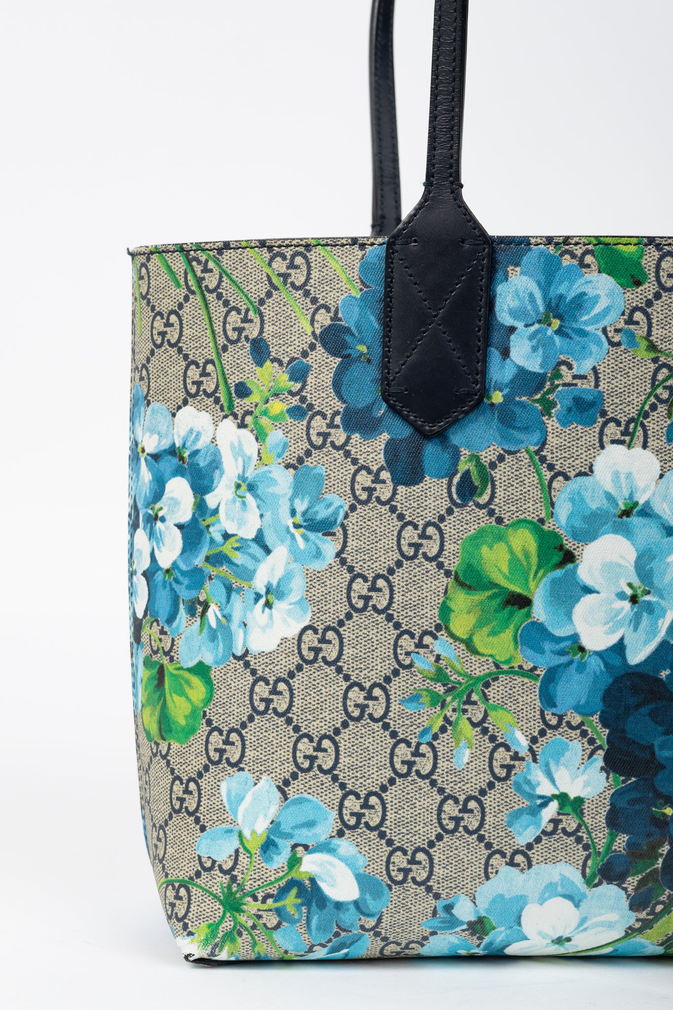 Gucci GG Blooms Supreme Blue Reversible Tote