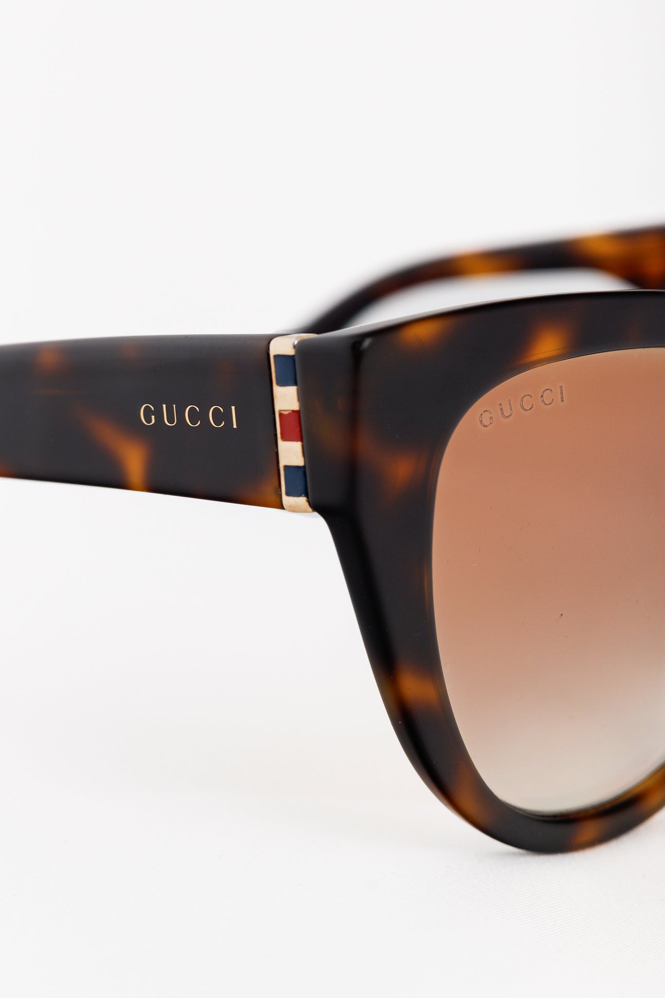 Gucci Web Plaque Tortoiseshell Cat-Eye Sunglasses
