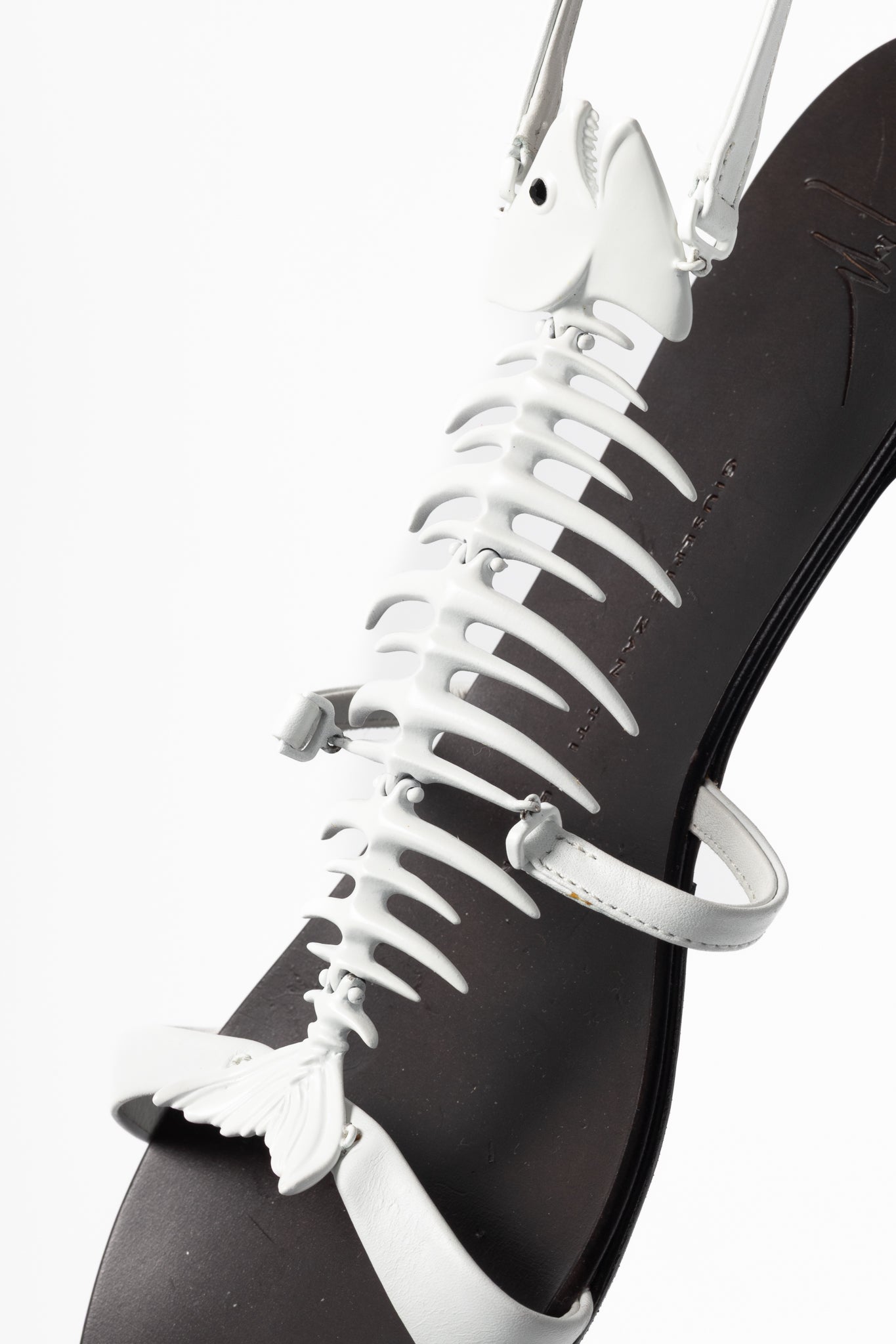 Giuseppe Zanotti White Fishbone Flat Sandals
