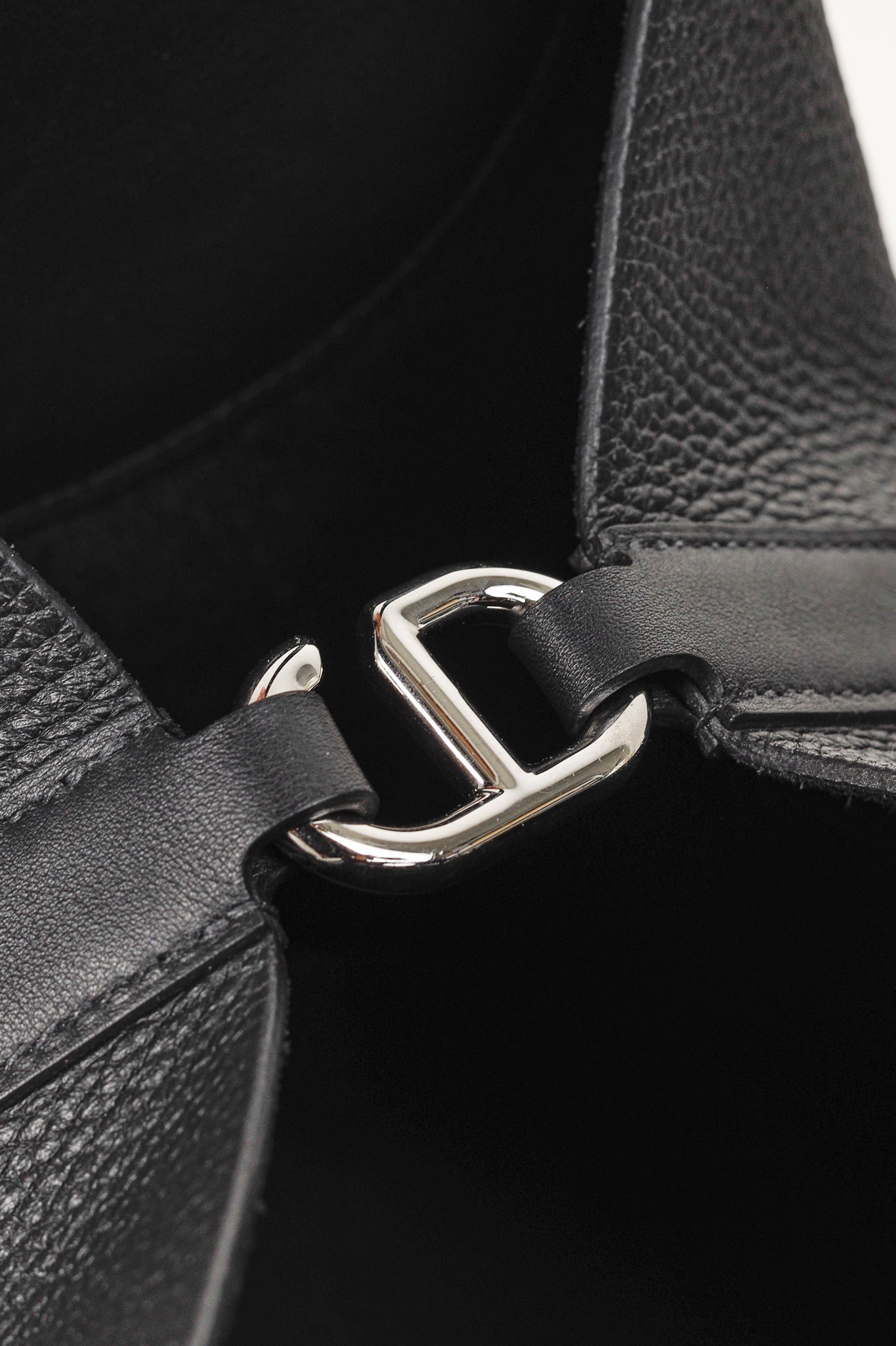 Hermes In-the-Loop 23 Black Taurillon Clemence Leather & Swift Calfskin Tote