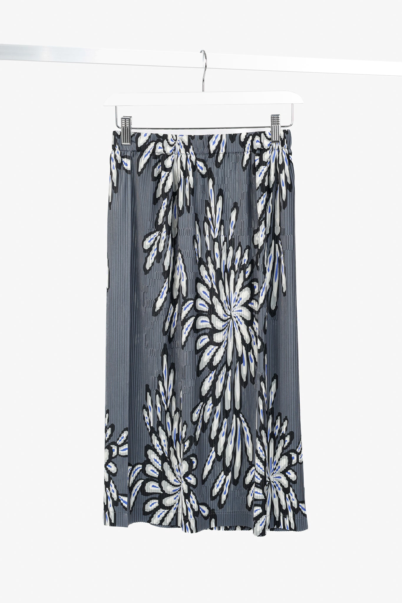 Issey Miyake Grey Pleated Floral-Print Skirt