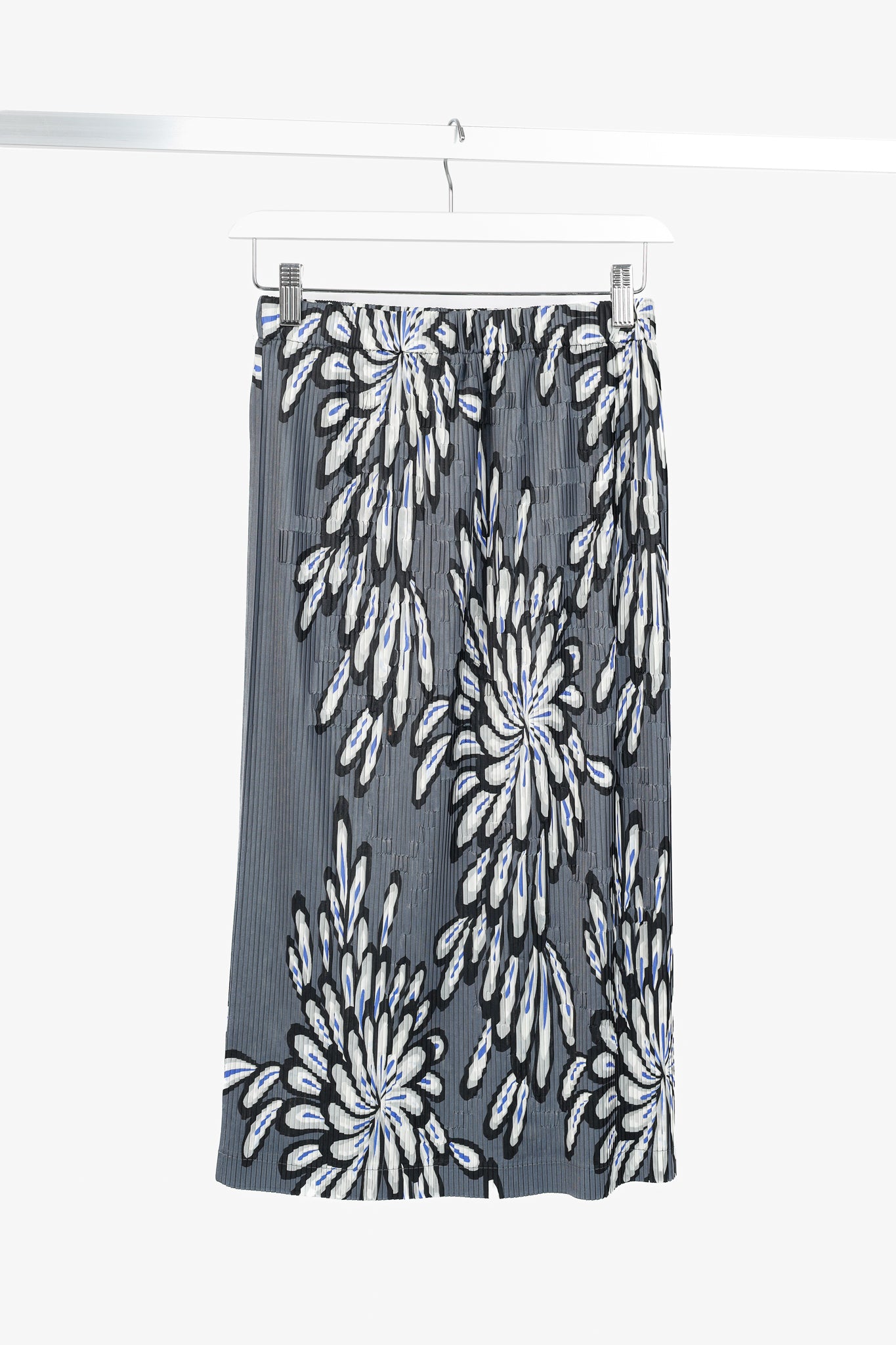 Issey Miyake Grey Pleated Floral-Print Skirt