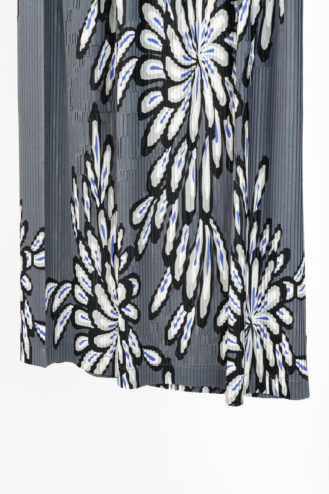 Issey Miyake Grey Pleated Floral-Print Skirt