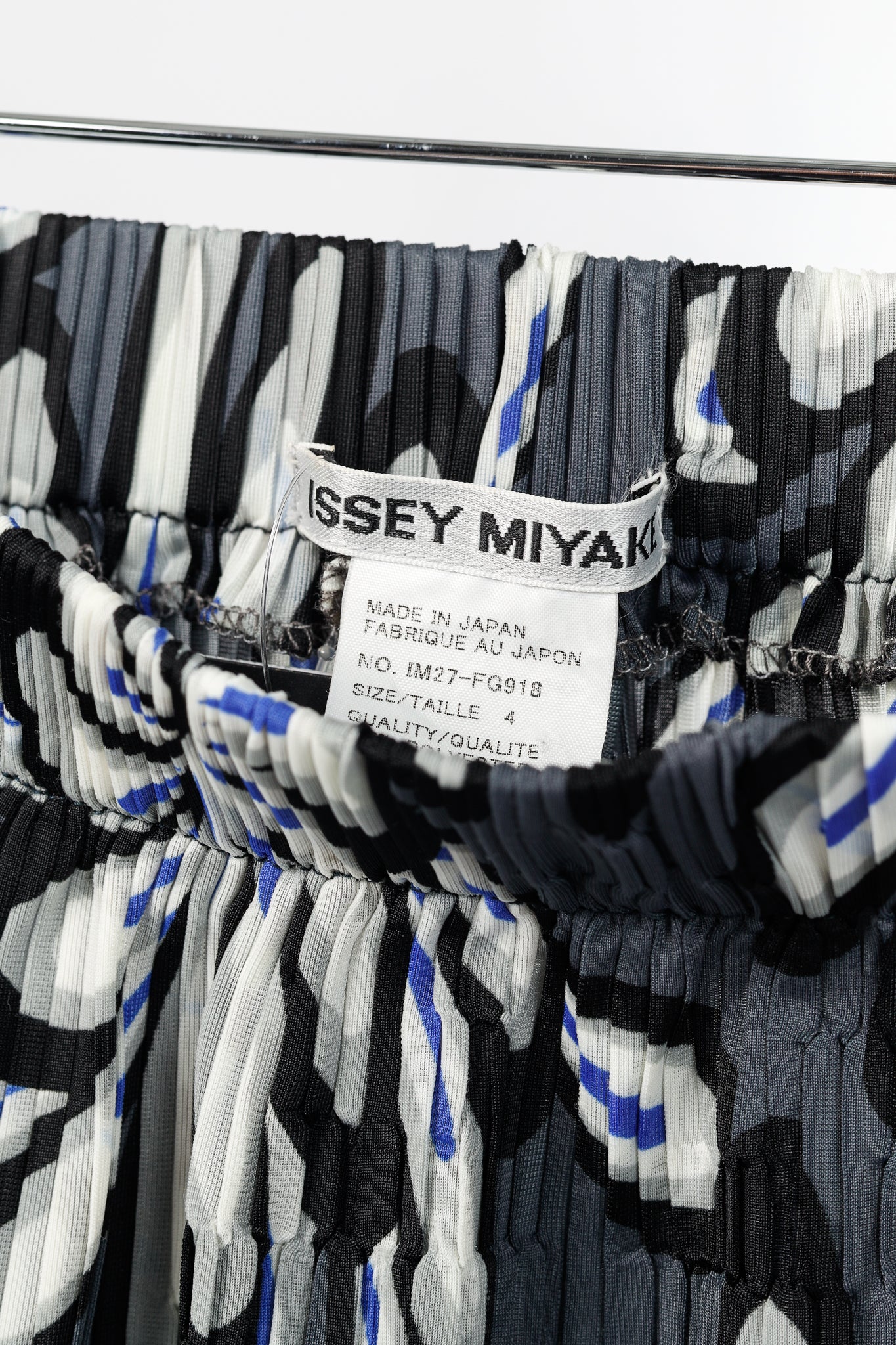 Issey Miyake Grey Pleated Floral-Print Skirt