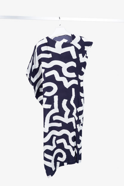 Issey Miyake AW/20 Navy & White Accordion Pleated Geometric-Print Maxi Dress