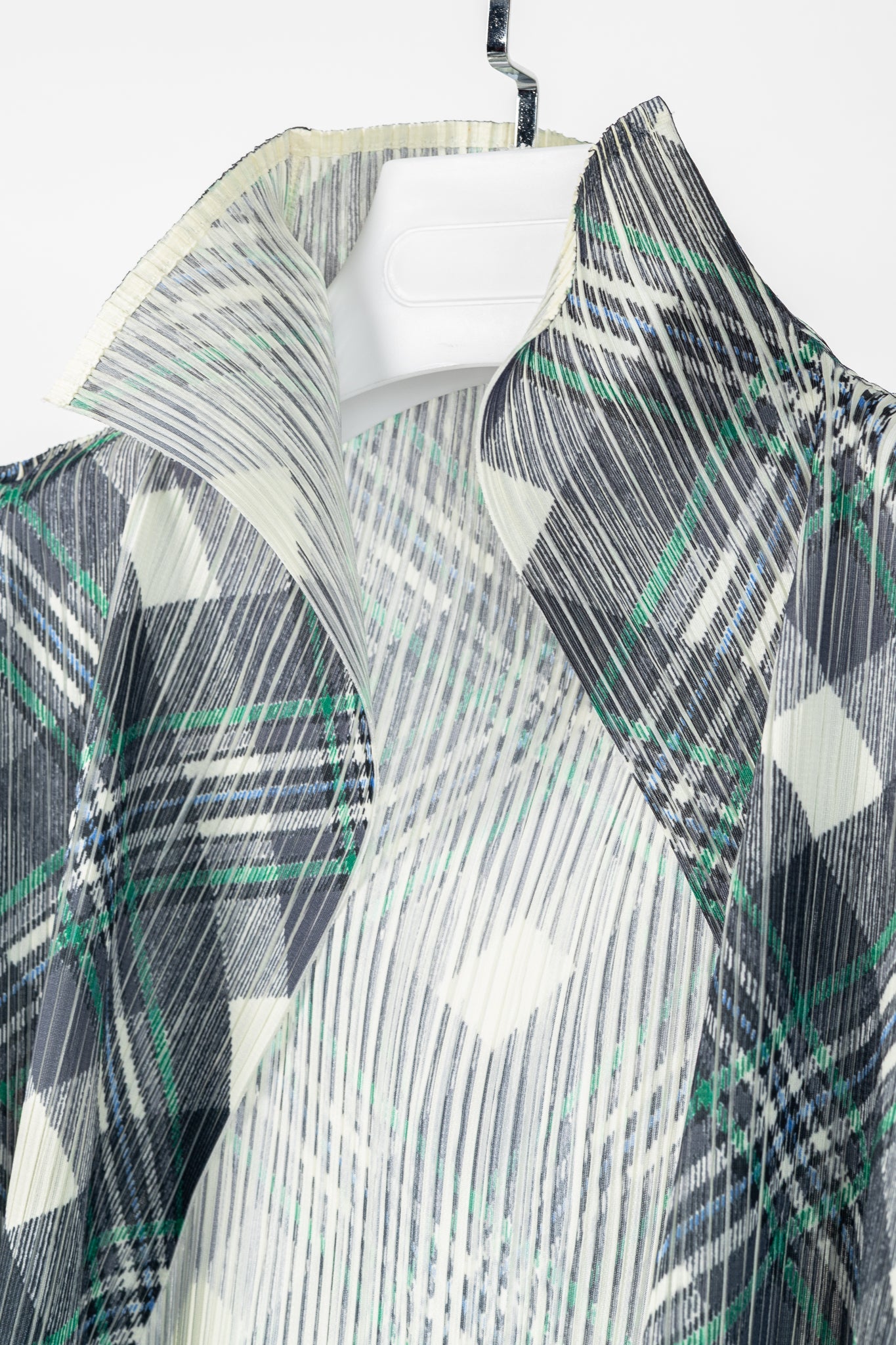Pleats Please Issey Miyake Black & Green Plaid Open-Front Cardigan