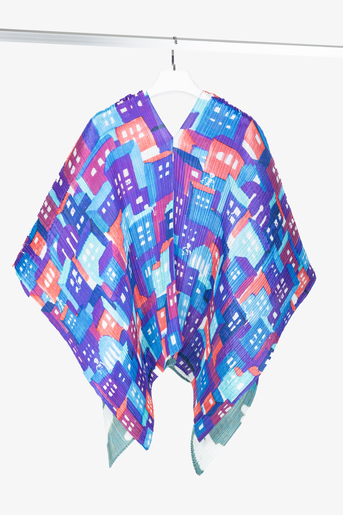 Pleats Please Issey Miyake Blue Streetscape-Print Shawl