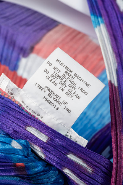 Pleats Please Issey Miyake Blue Streetscape-Print Shawl