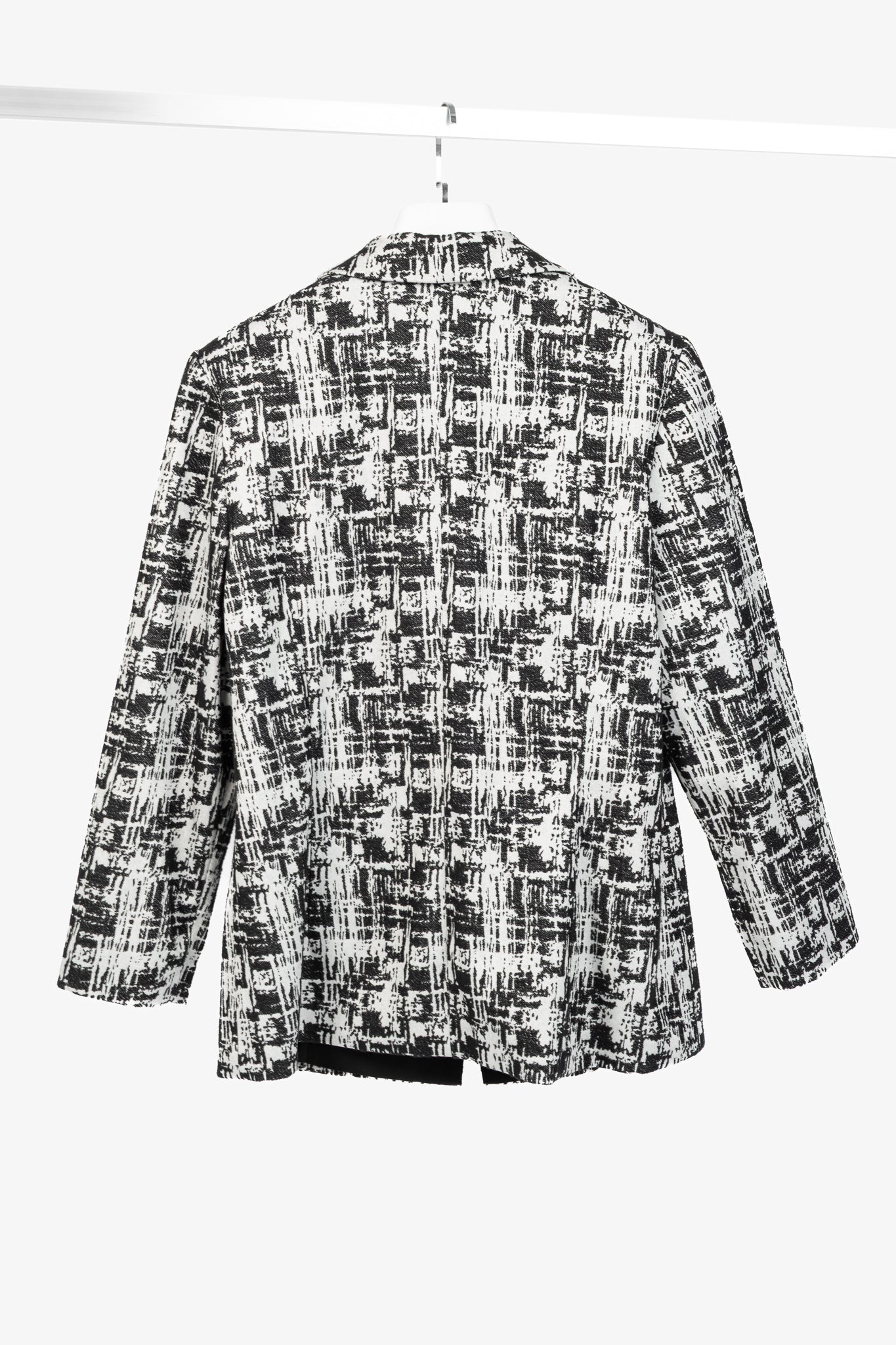 Joeffer Caoc White & Black Jacquard Contrast-Lapel Blazer