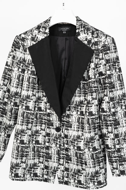 Joeffer Caoc White & Black Jacquard Contrast-Lapel Blazer