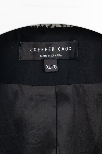 Joeffer Caoc White & Black Jacquard Contrast-Lapel Blazer