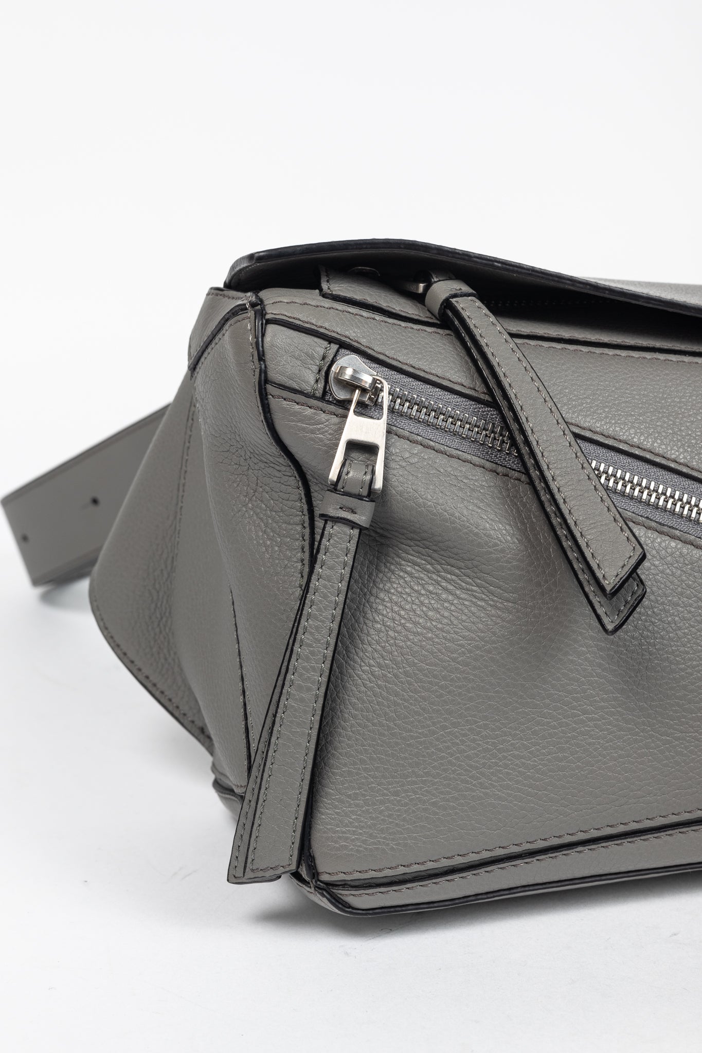 Loewe Puzzle Pearl Grey Classic Calfskin Bumbag