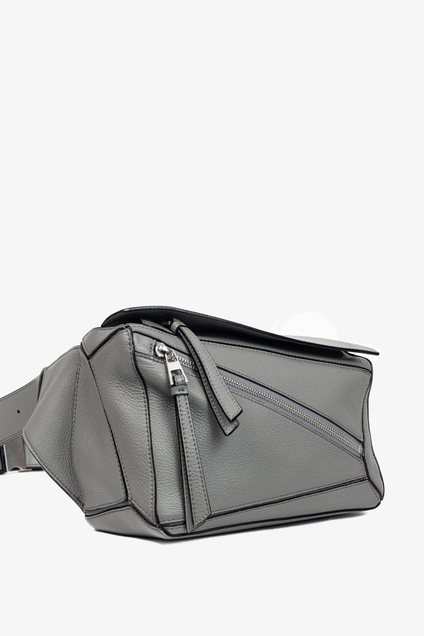 Loewe Puzzle Pearl Grey Classic Calfskin Bumbag